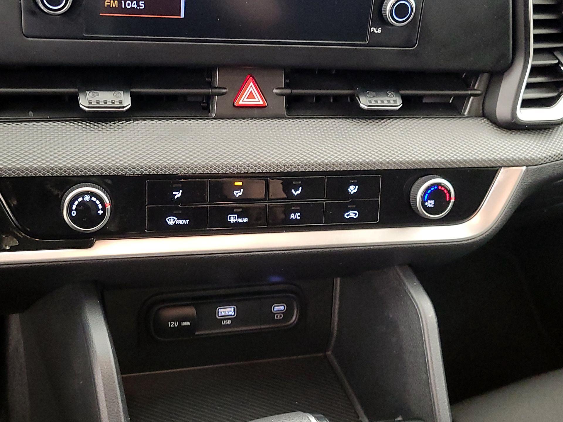 Thumbnail: 2024 Kia Sportage - 16