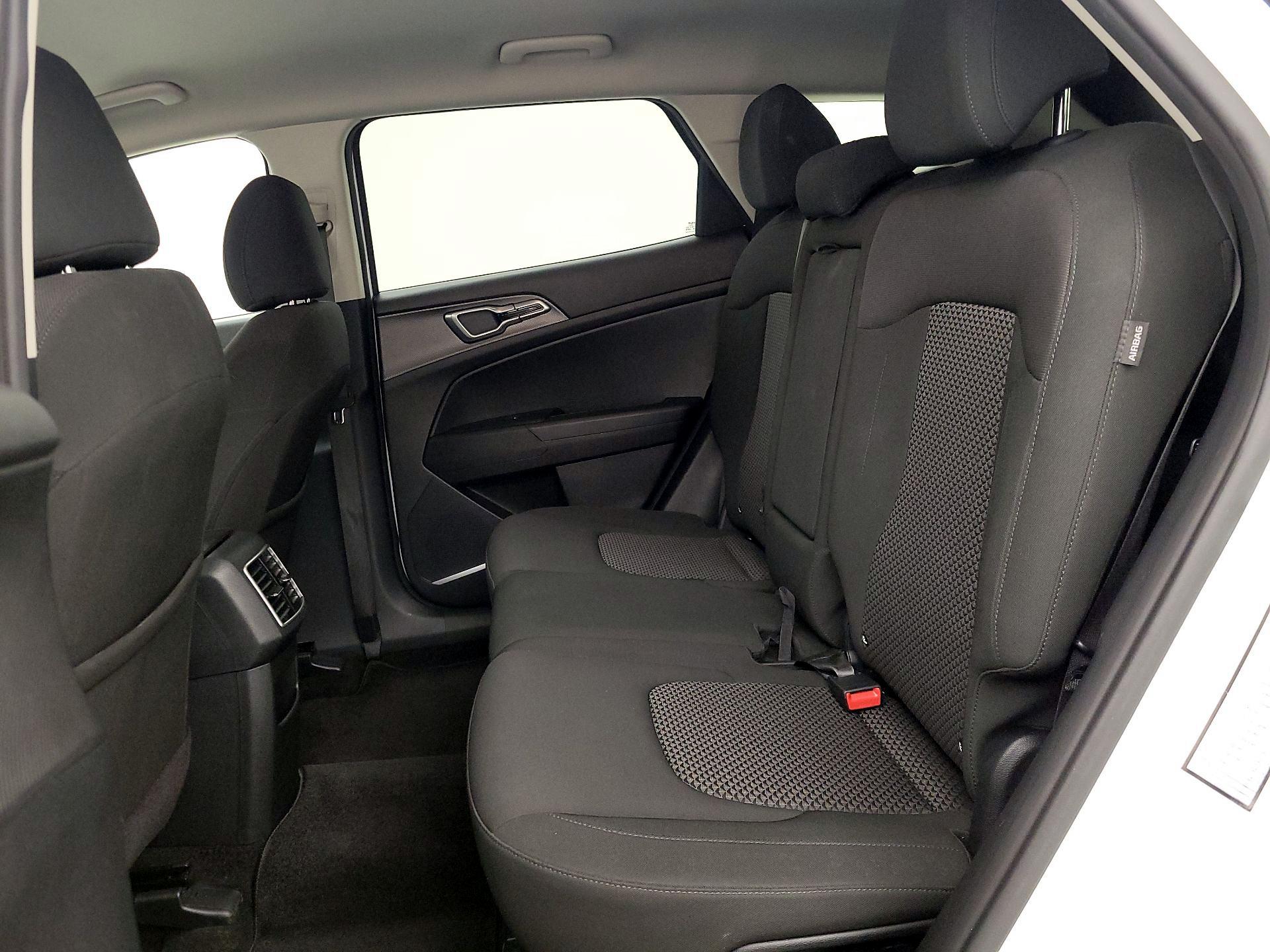 Thumbnail: 2024 Kia Sportage - 19