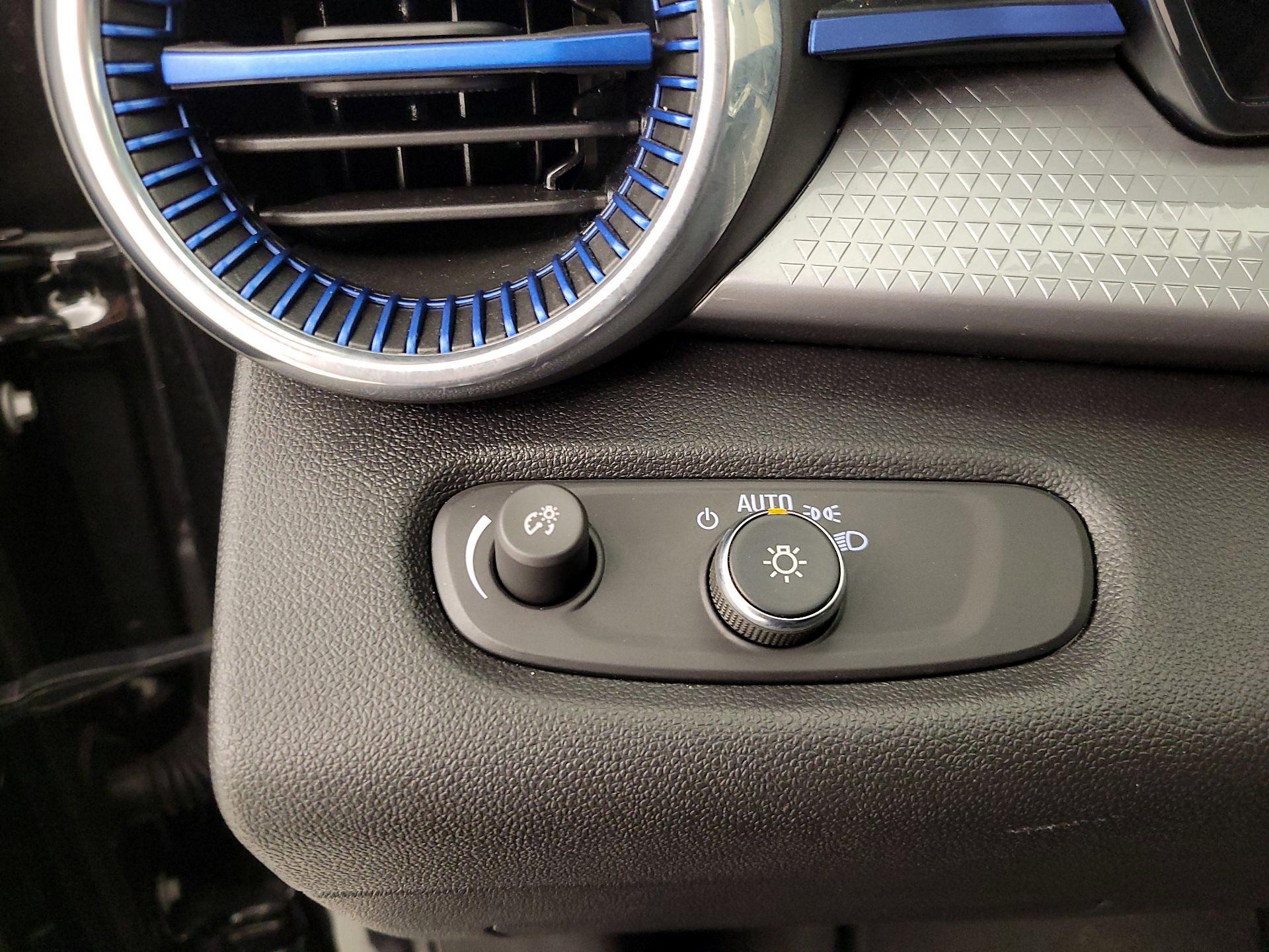 Thumbnail: 2025 Chevrolet Trax - 13