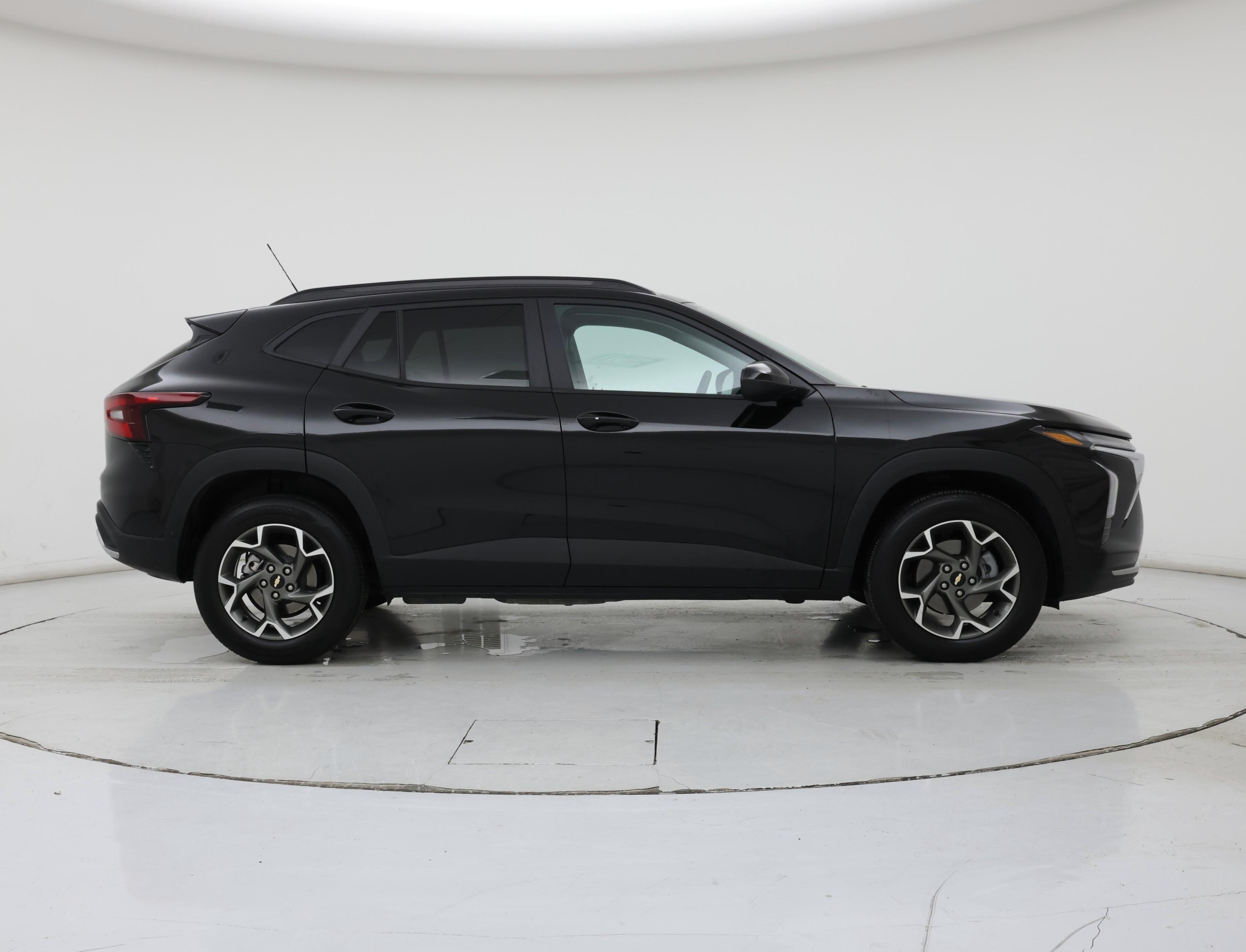 Thumbnail: 2025 Chevrolet Trax - 7