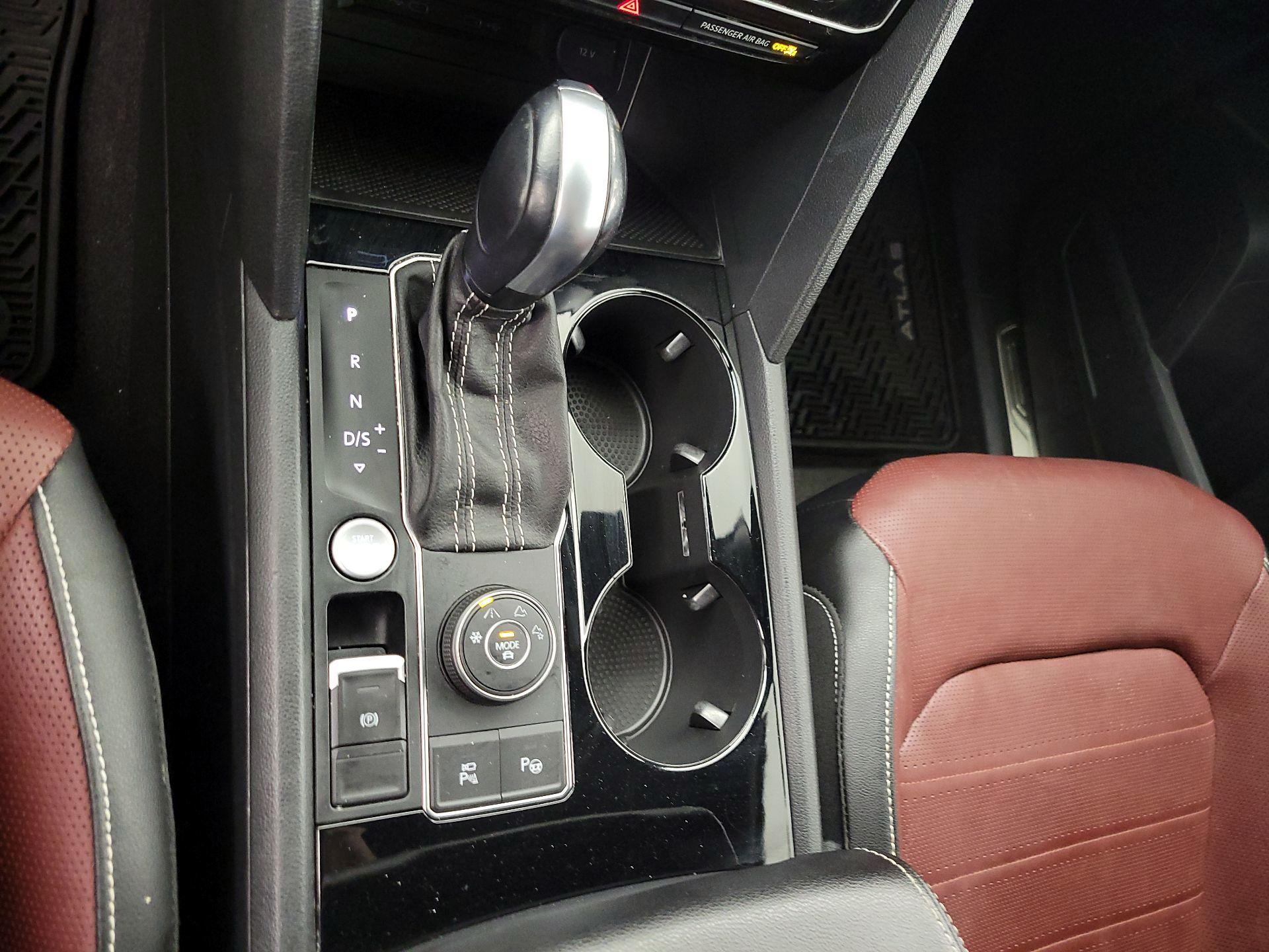 Thumbnail: 2021 Volkswagen Atlas - 17