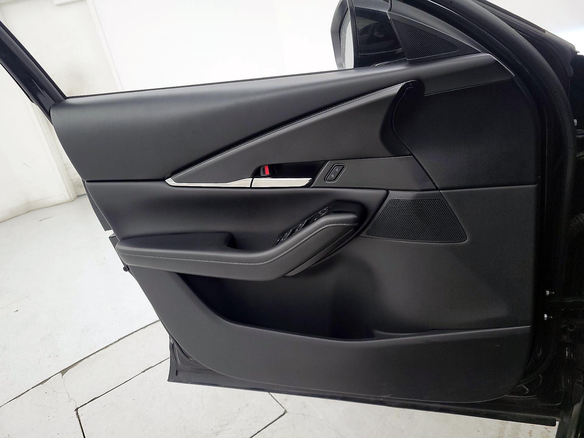 Thumbnail: 2025 Mazda CX-30 - 12