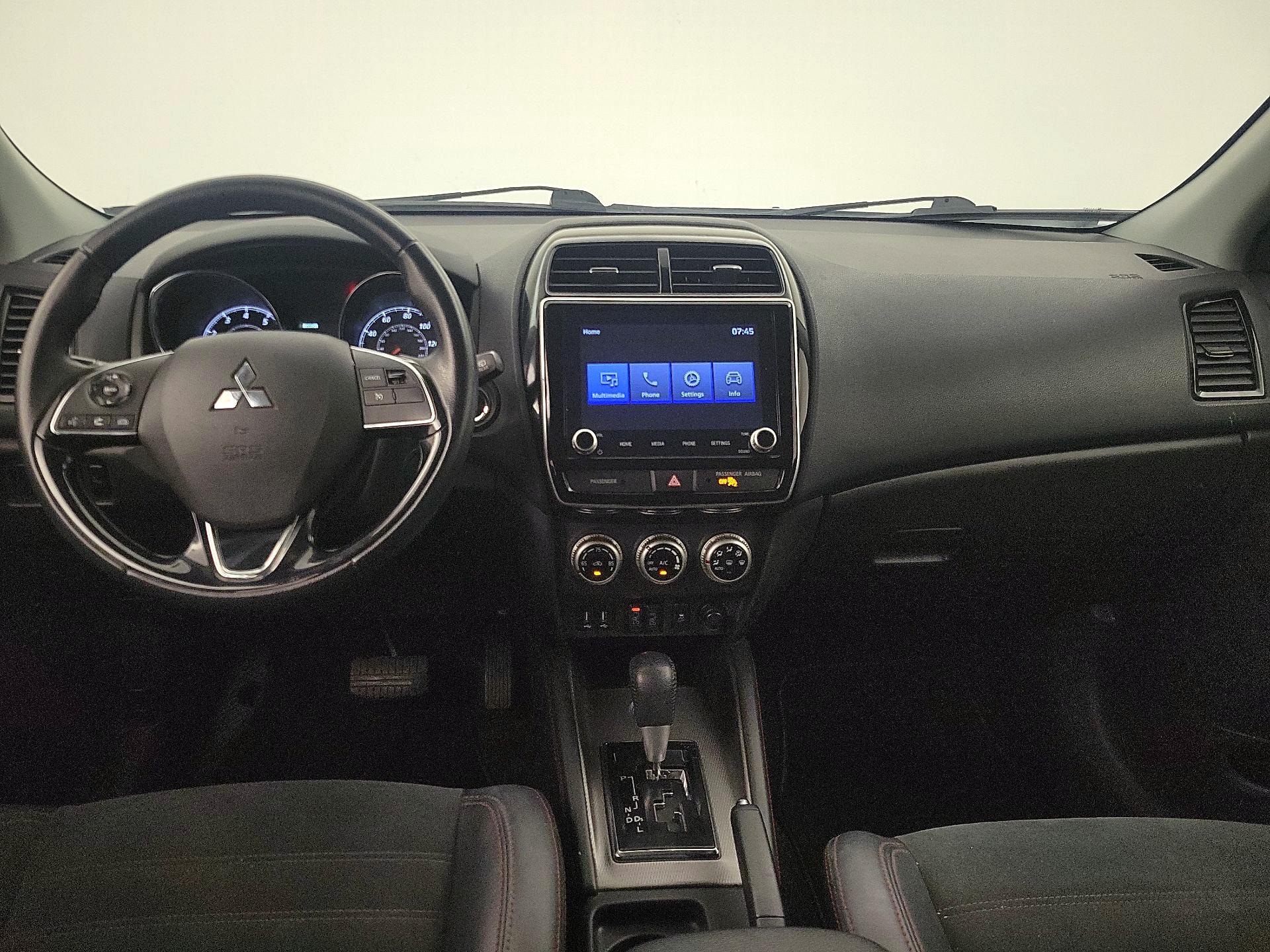 Thumbnail: 2022 Mitsubishi Outlander Sport - 9