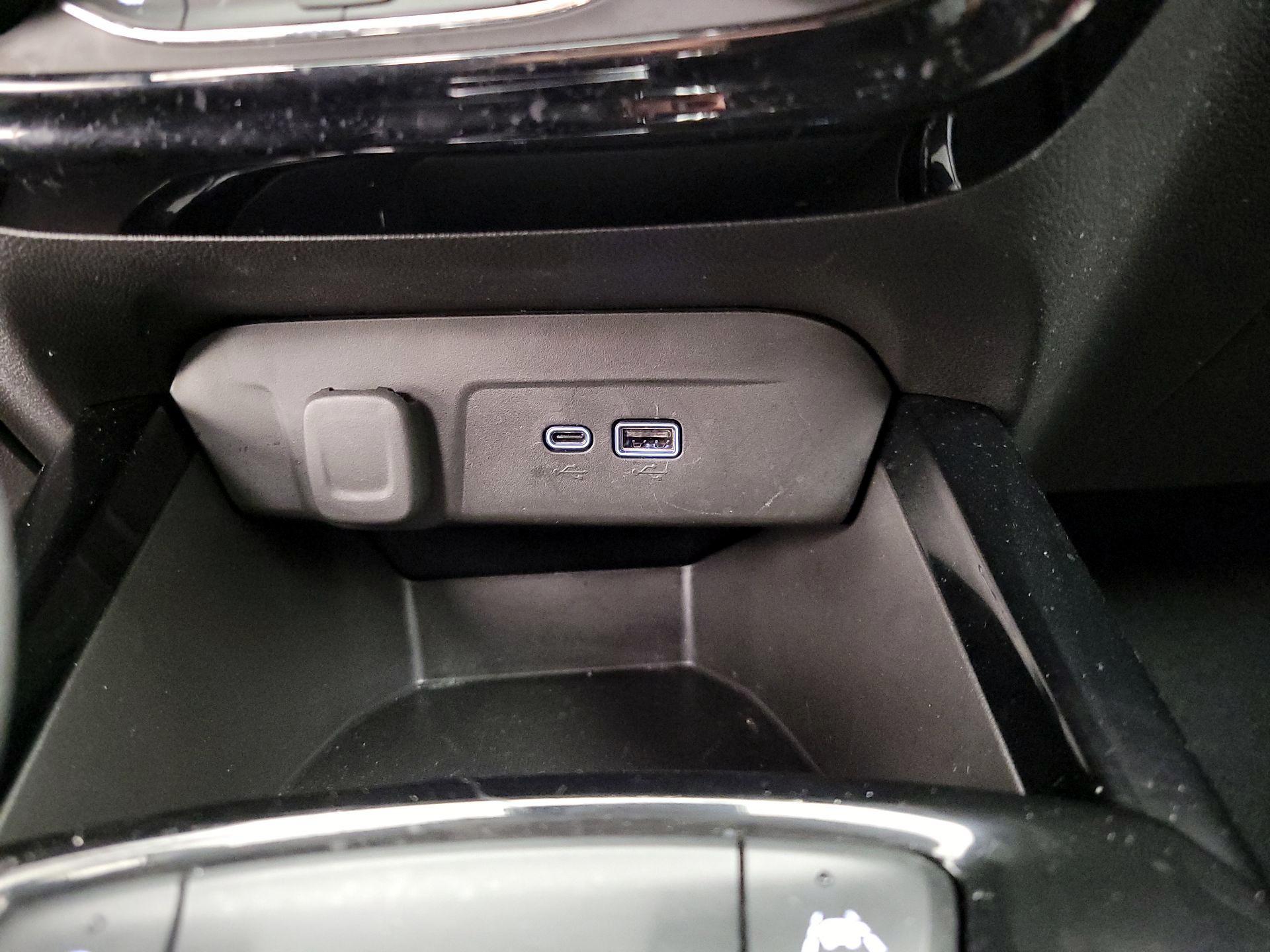 Thumbnail: 2025 Chevrolet Trax - 18