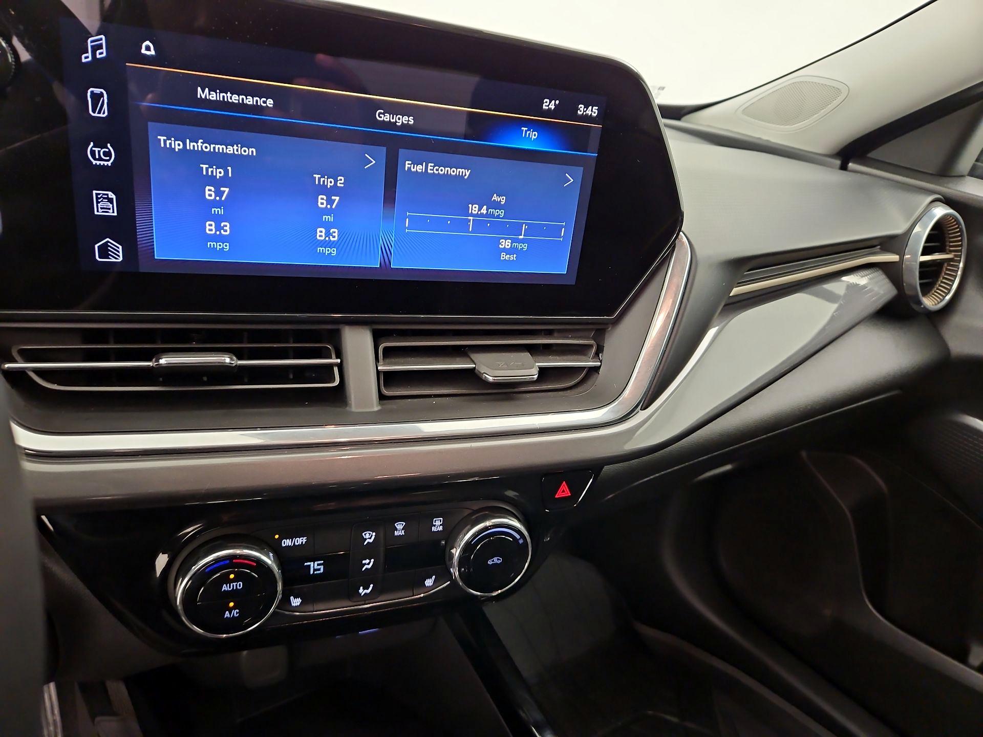 Thumbnail: 2024 Chevrolet Trax - 15