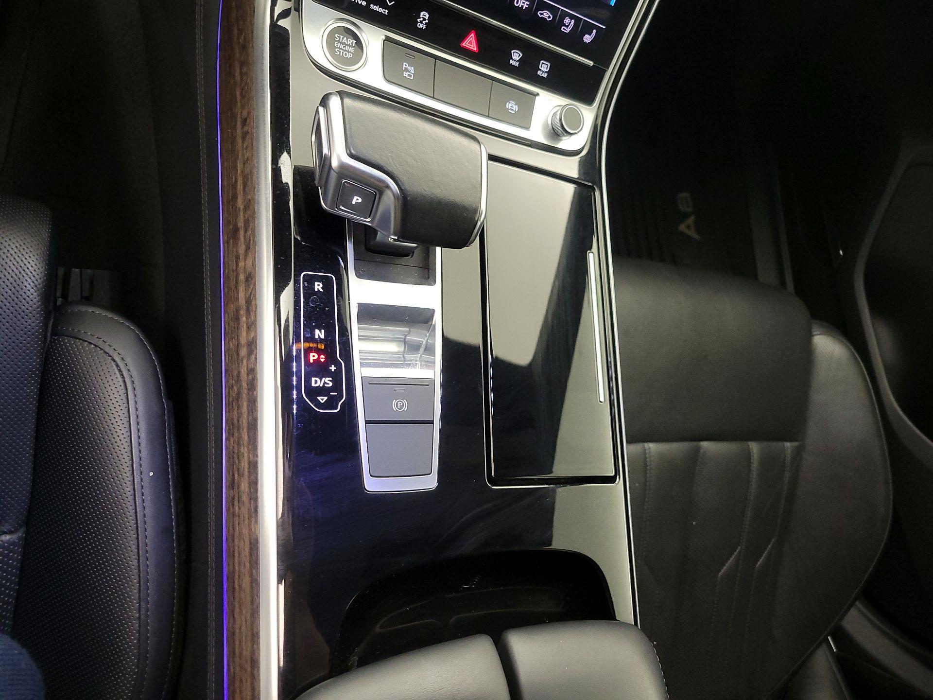 Thumbnail: 2021 Audi A8 - 17