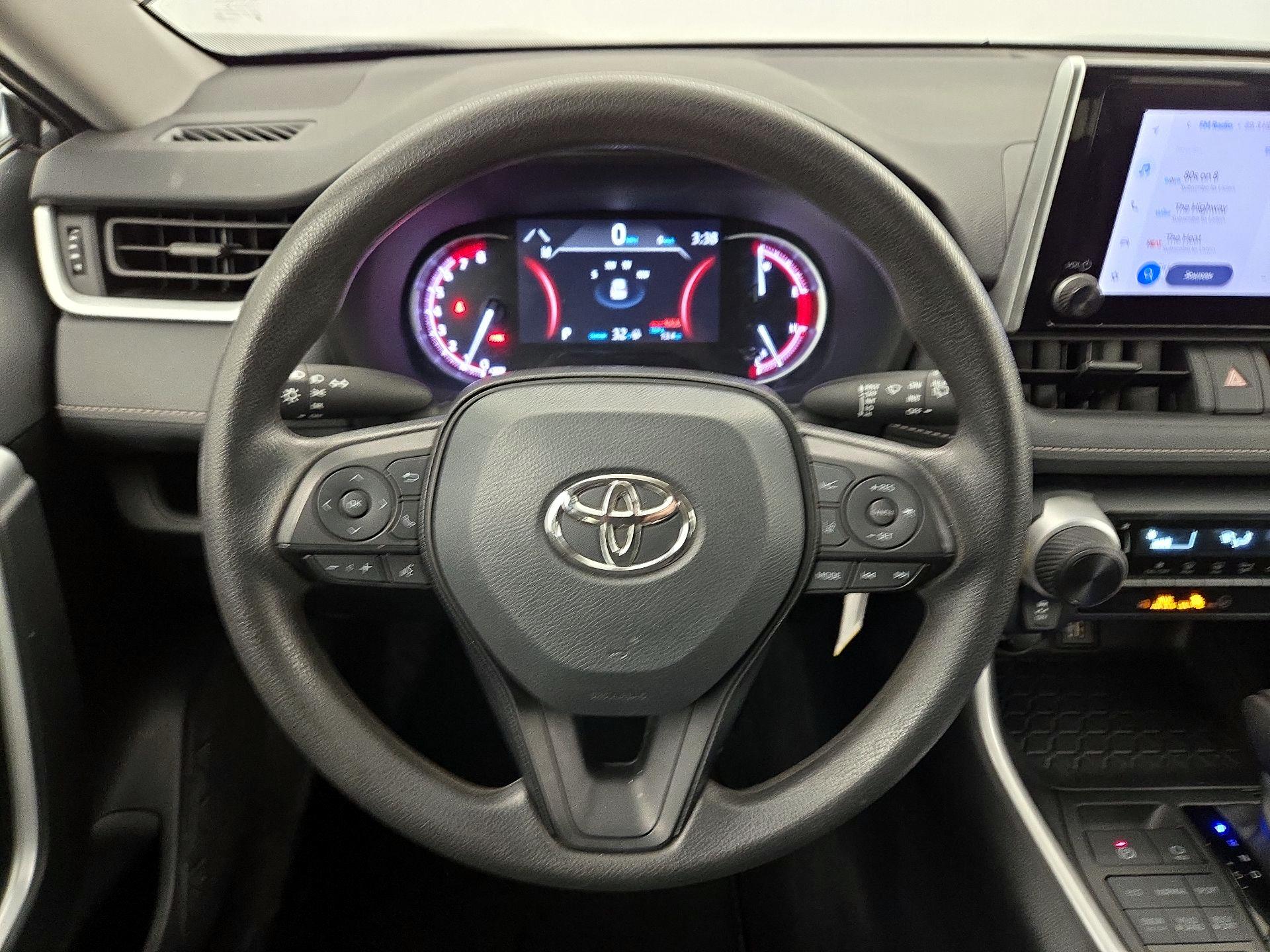 Thumbnail: 2024 Toyota RAV4 - 10