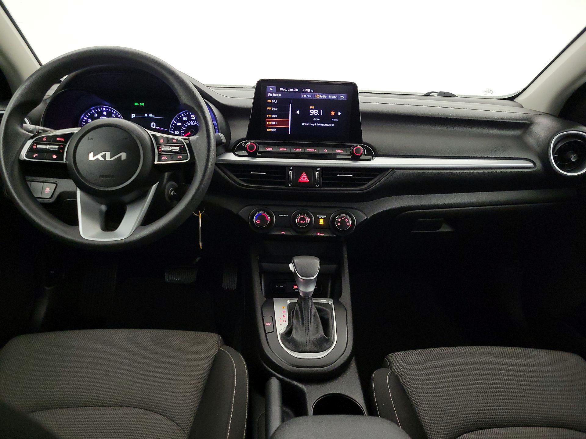 Thumbnail: 2023 Kia Forte - 9