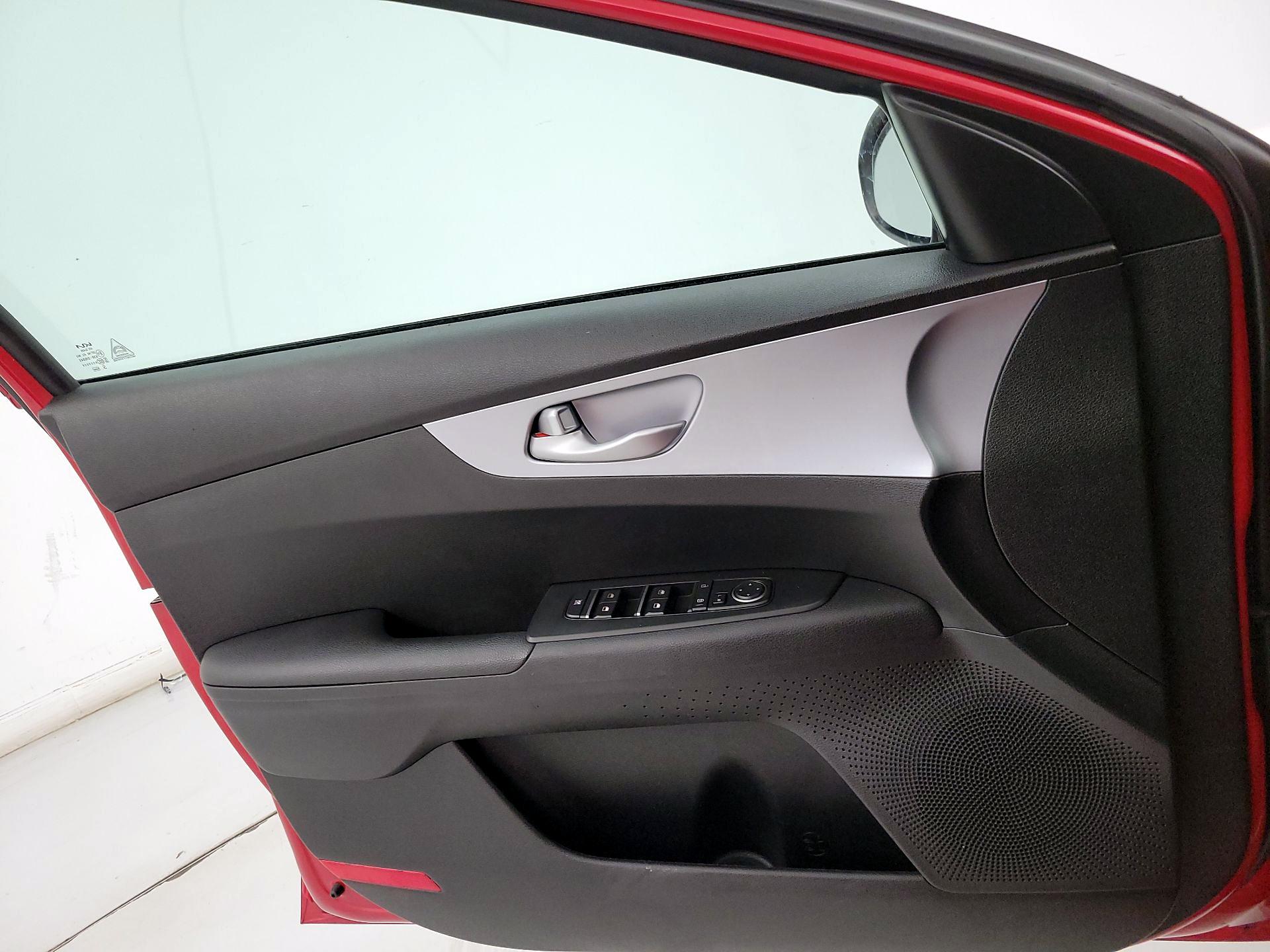 Thumbnail: 2023 Kia Forte - 12