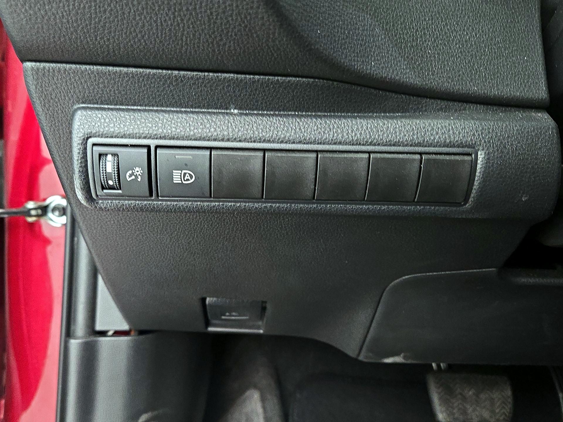 Thumbnail: 2024 Toyota Corolla - 11