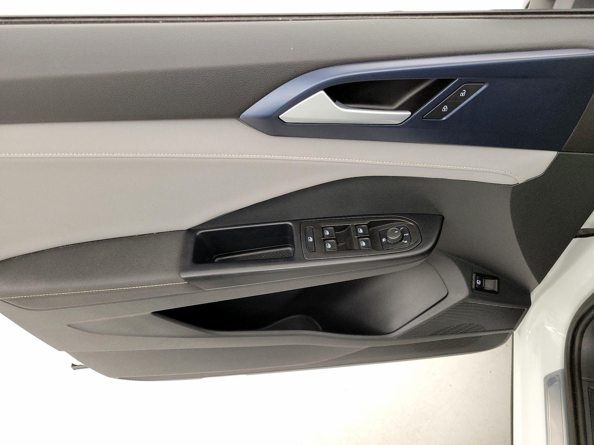 Thumbnail: 2024 Volkswagen Taos - 12