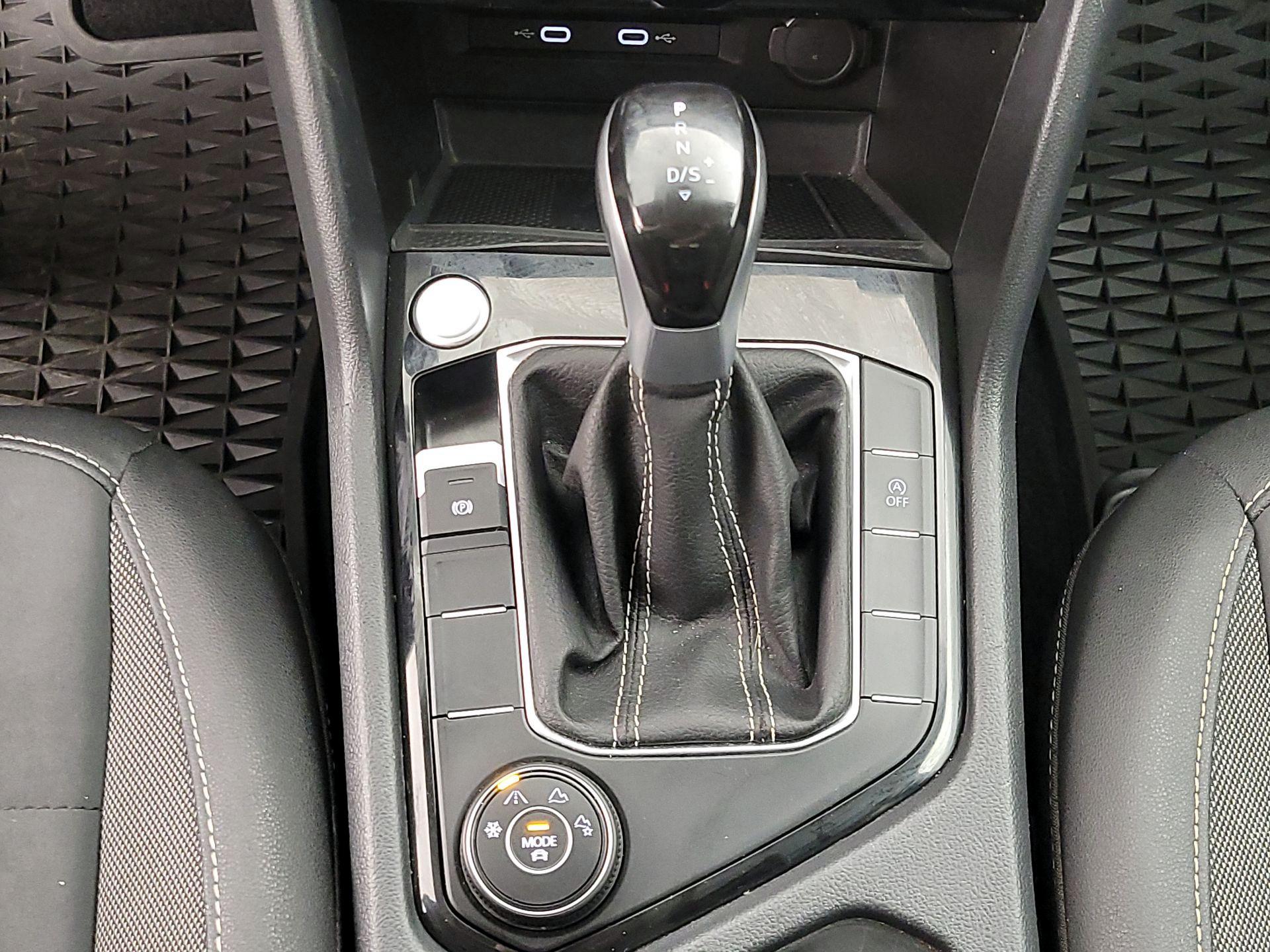 Thumbnail: 2024 Volkswagen Taos - 17