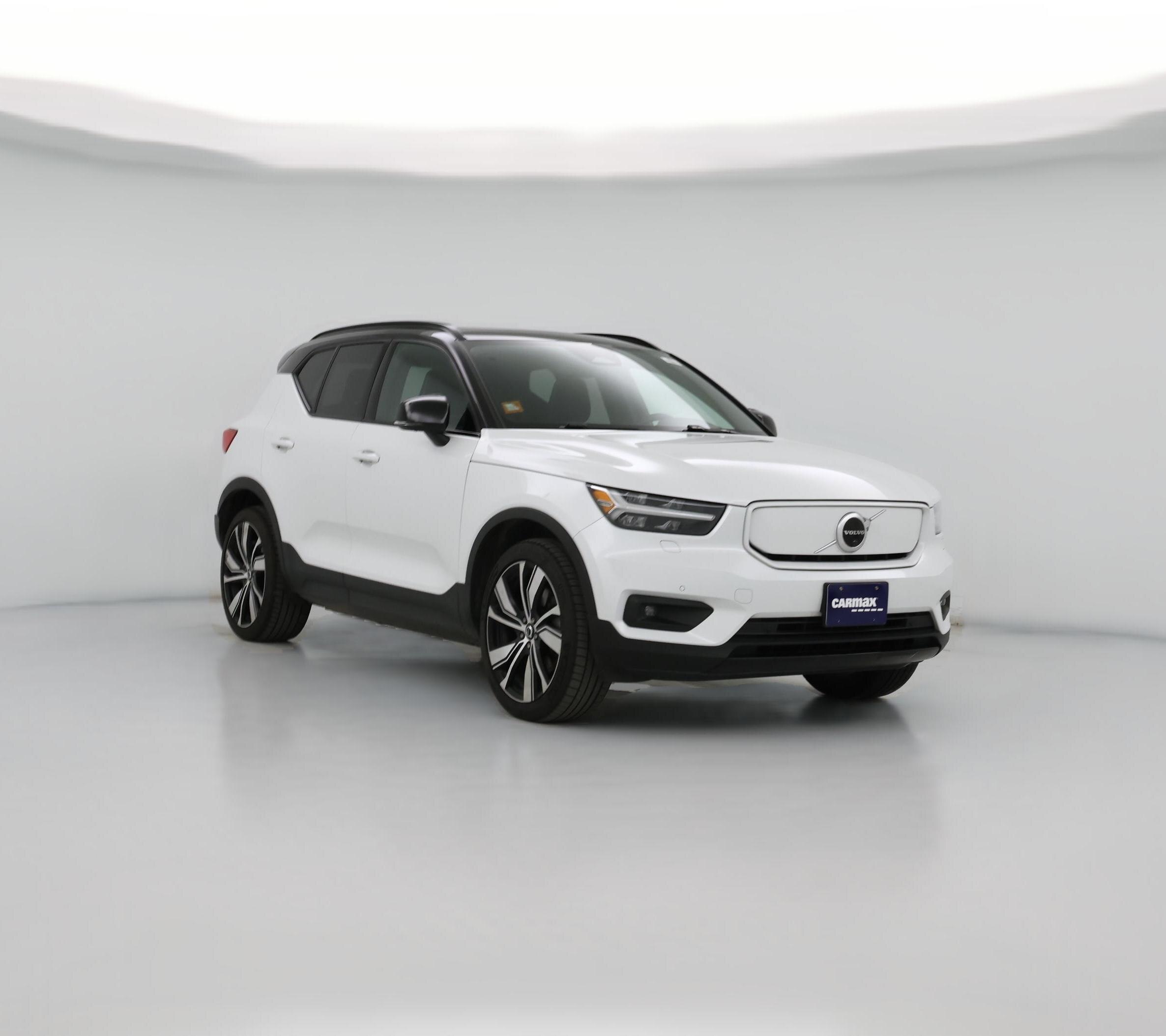 Thumbnail: 2021 Volvo XC40 - 1