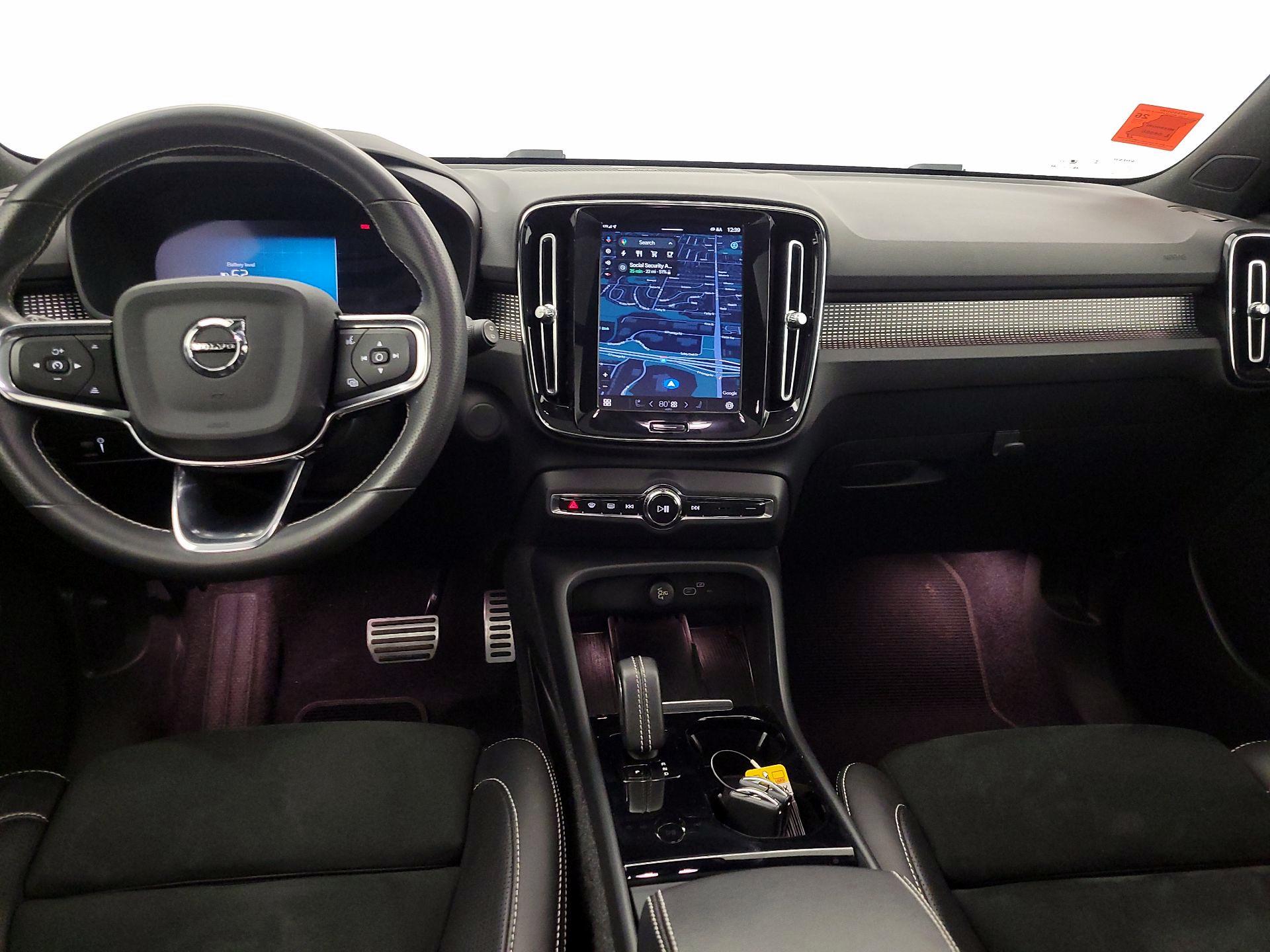 Thumbnail: 2021 Volvo XC40 - 9