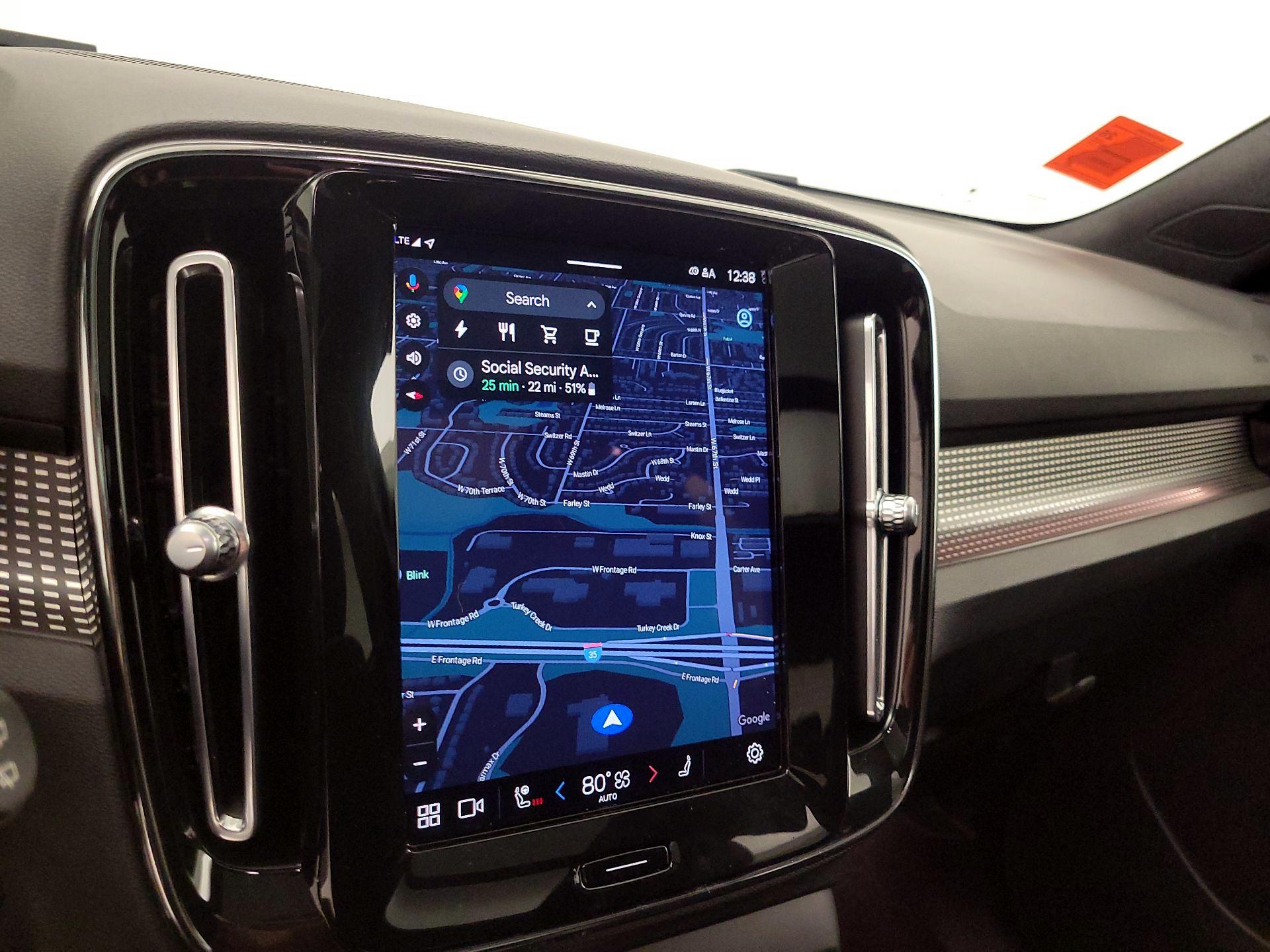 Thumbnail: 2021 Volvo XC40 - 14