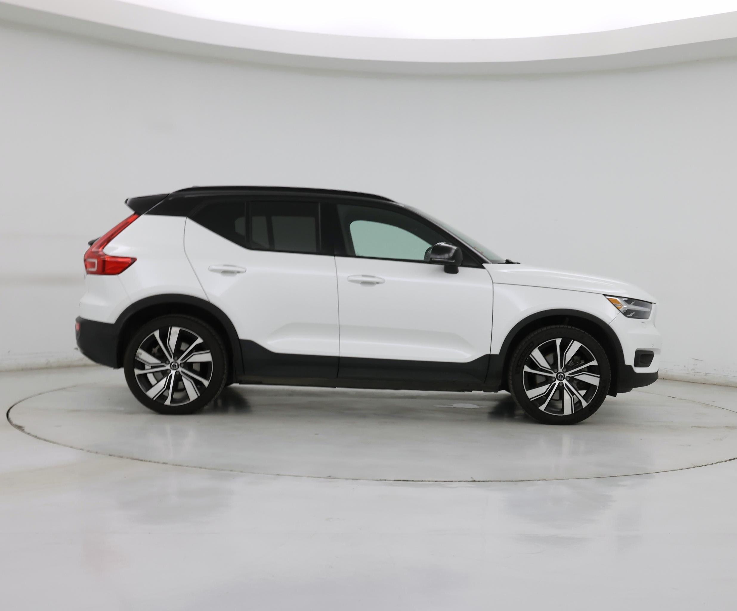 Thumbnail: 2021 Volvo XC40 - 7