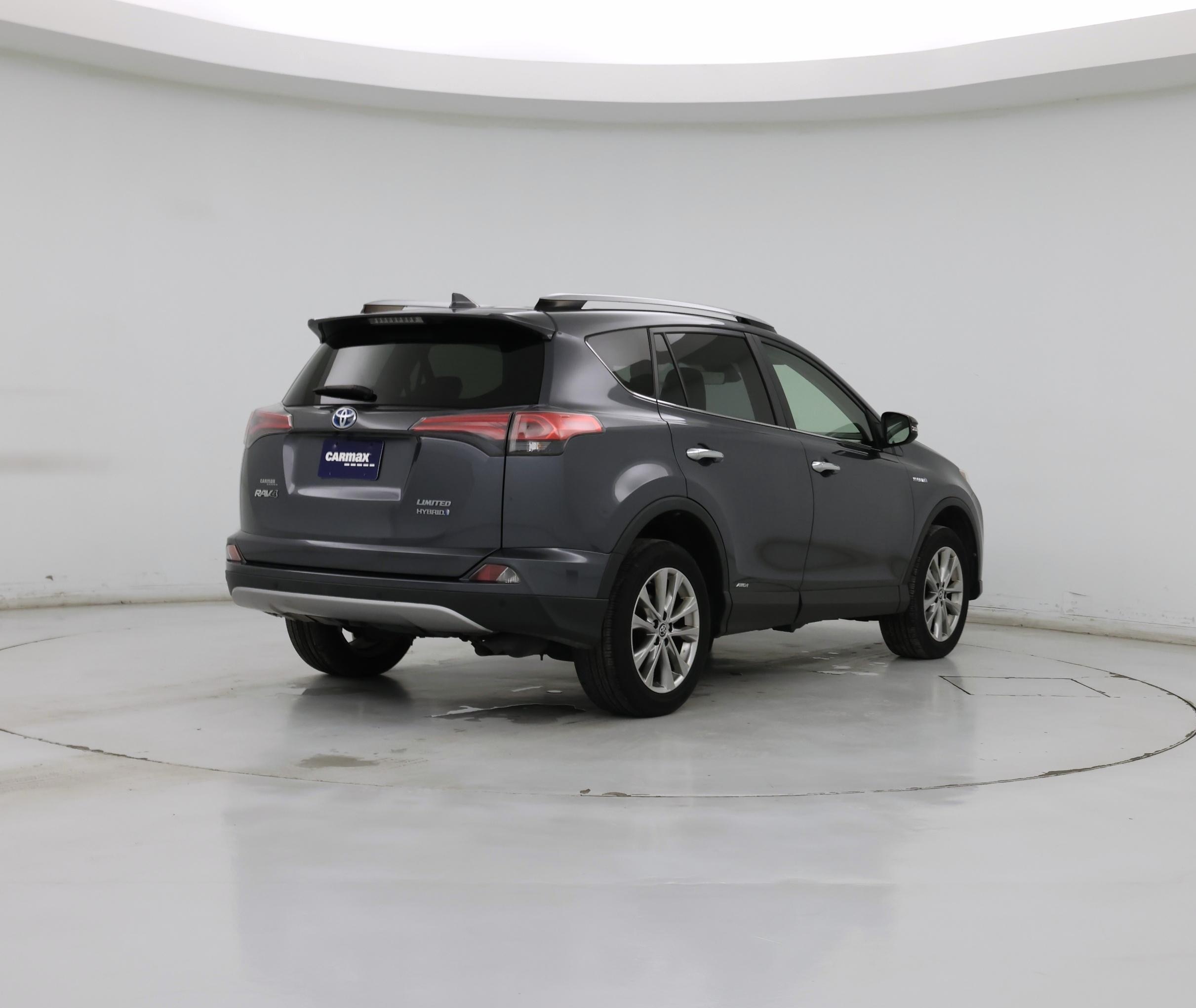 Thumbnail: 2018 Toyota RAV4 - 8
