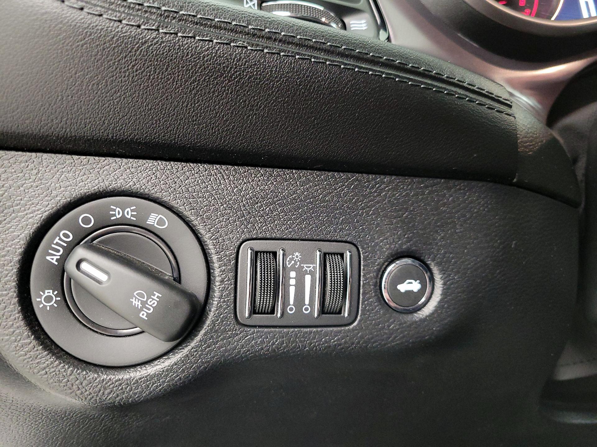 Thumbnail: 2020 Dodge Challenger - 11