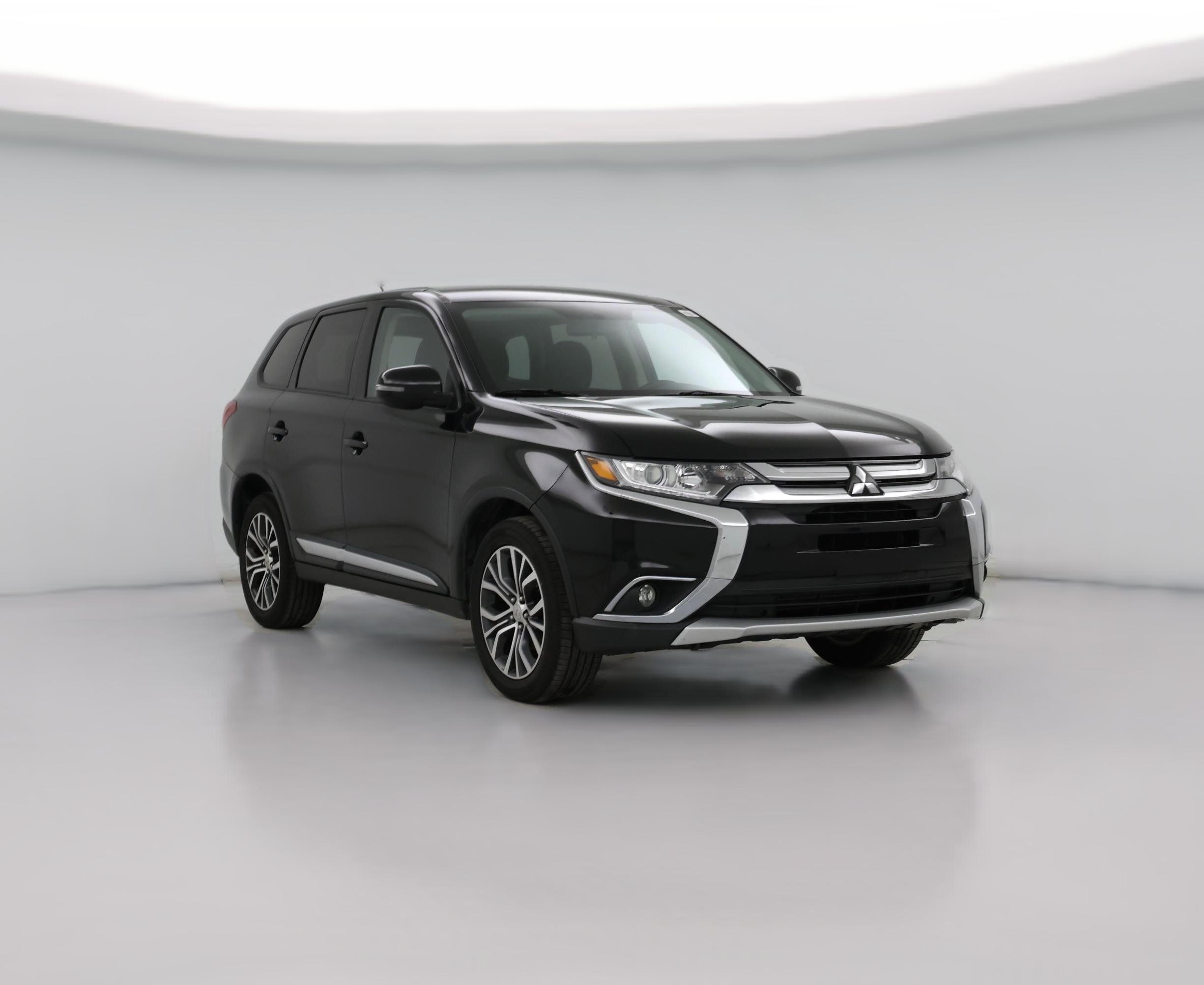 Thumbnail: 2016 Mitsubishi Outlander - 1