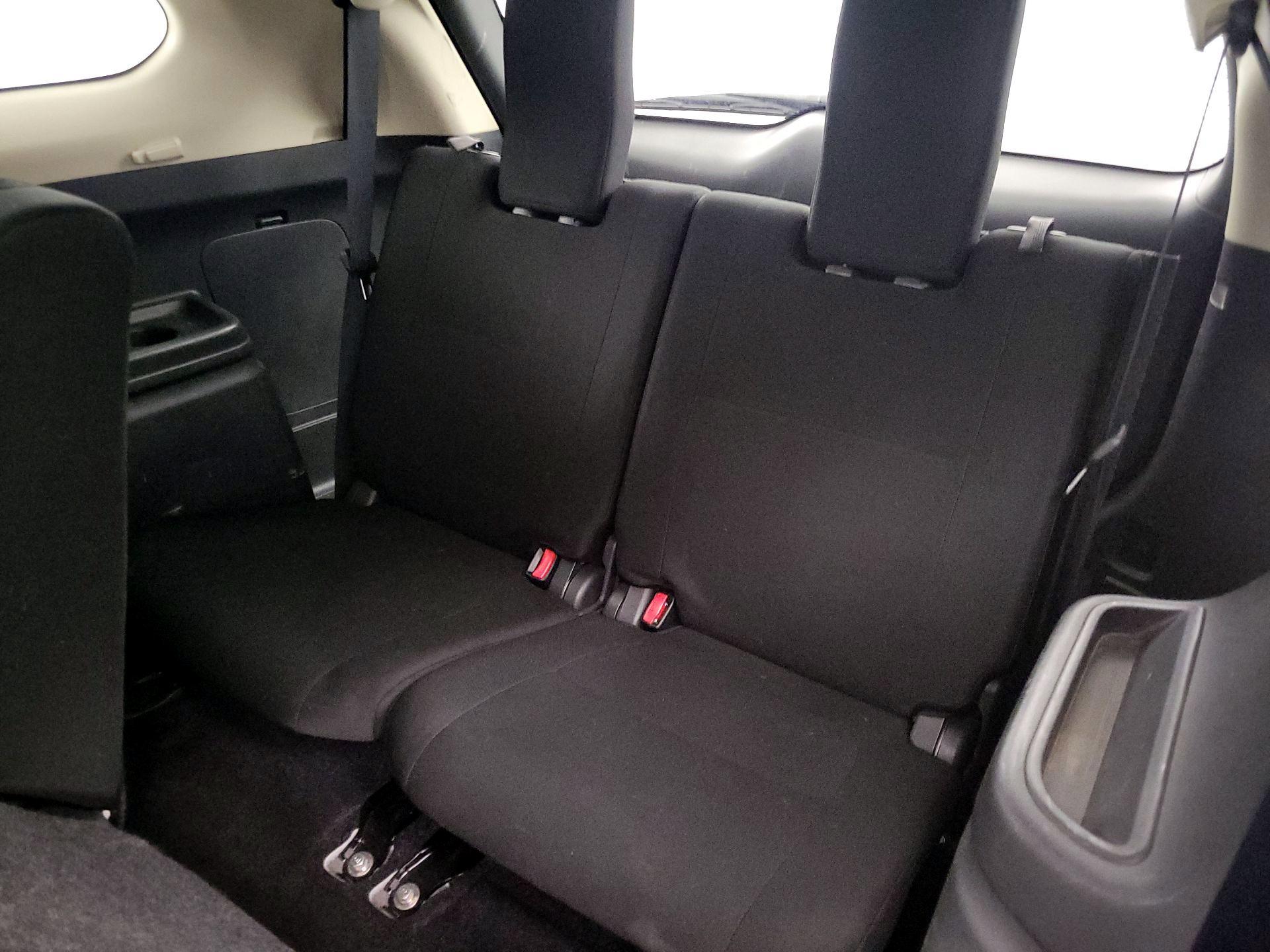 Thumbnail: 2016 Mitsubishi Outlander - 20