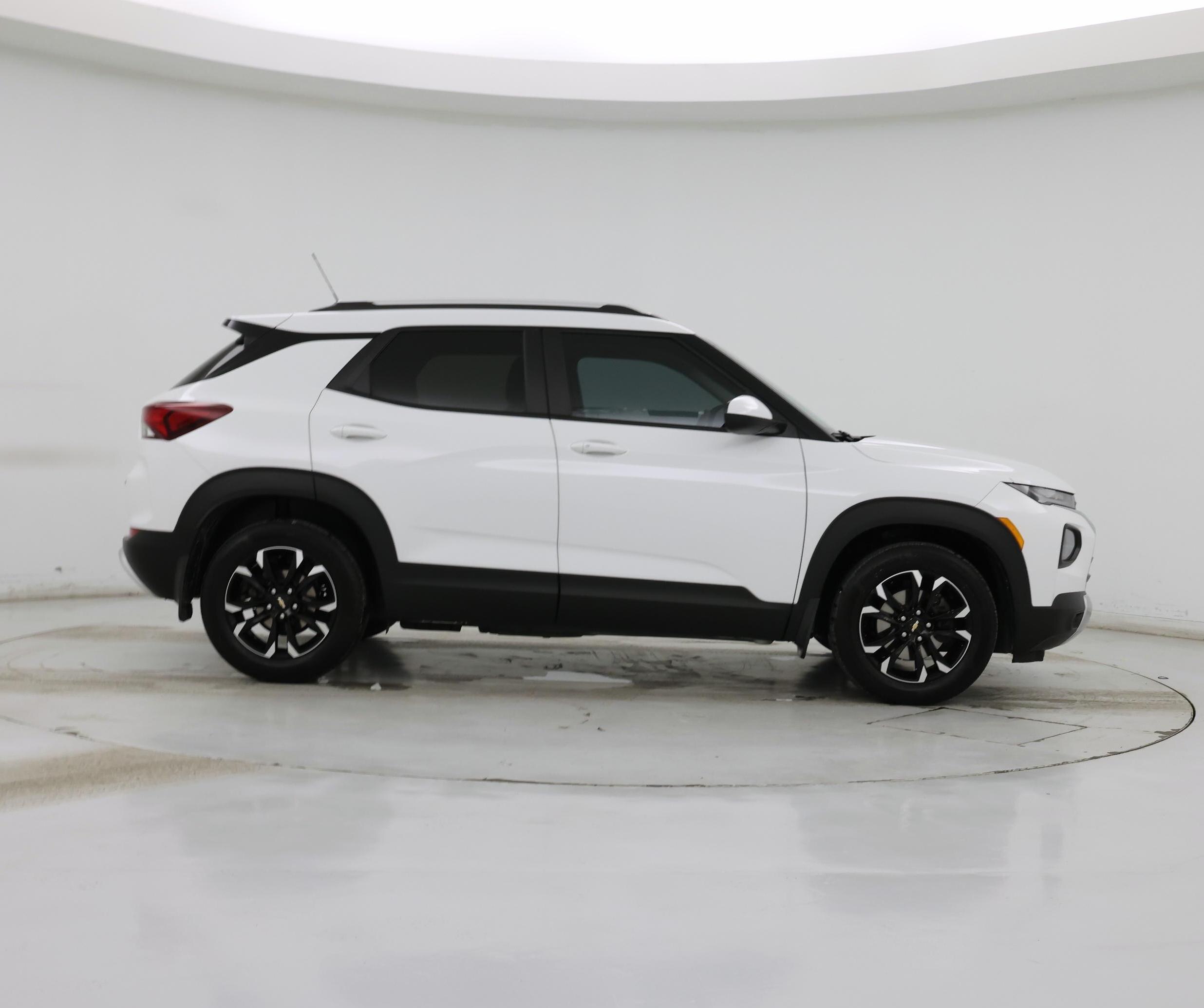 Thumbnail: 2023 Chevrolet TrailBlazer - 7