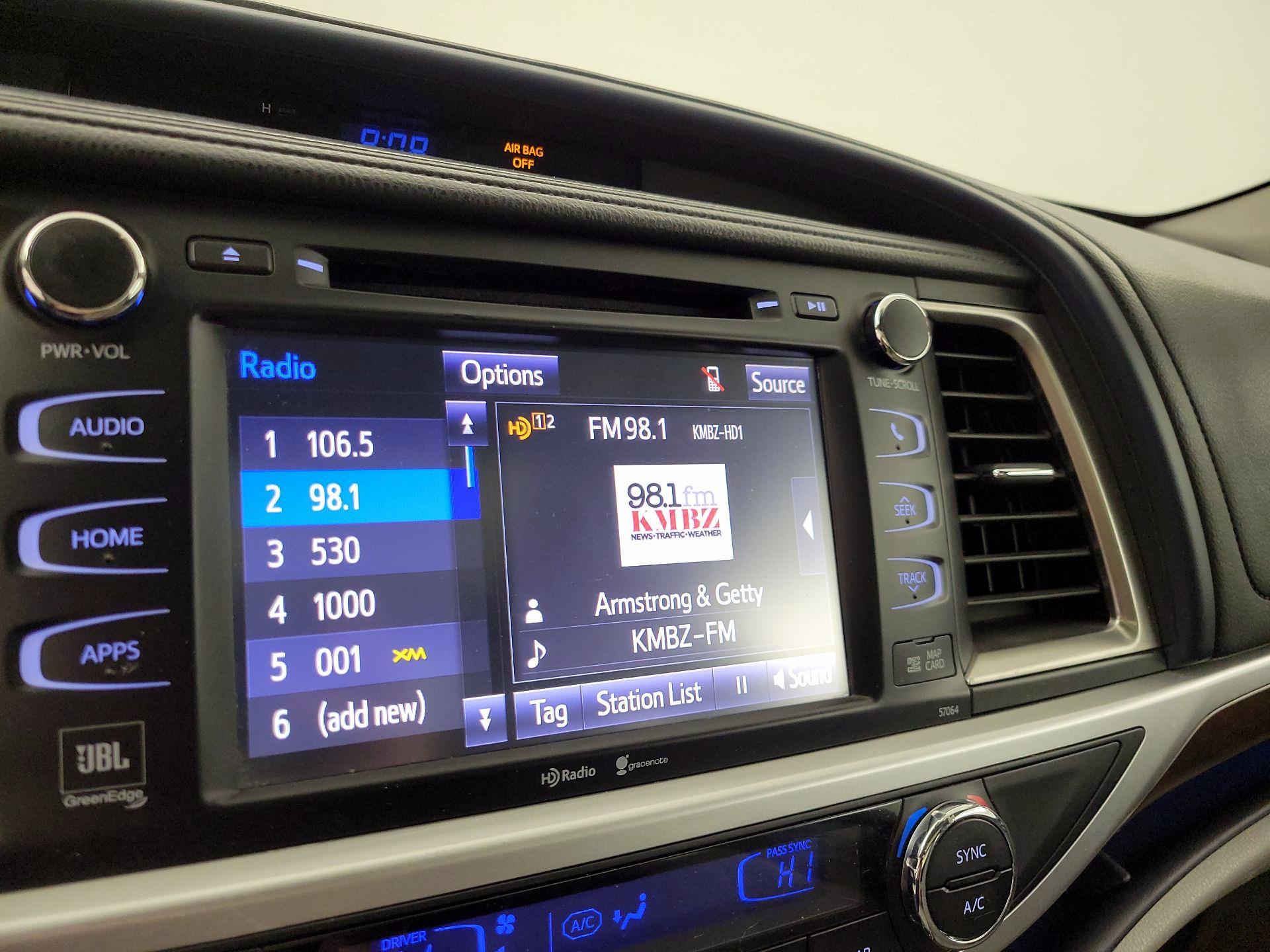 Thumbnail: 2015 Toyota Highlander - 16