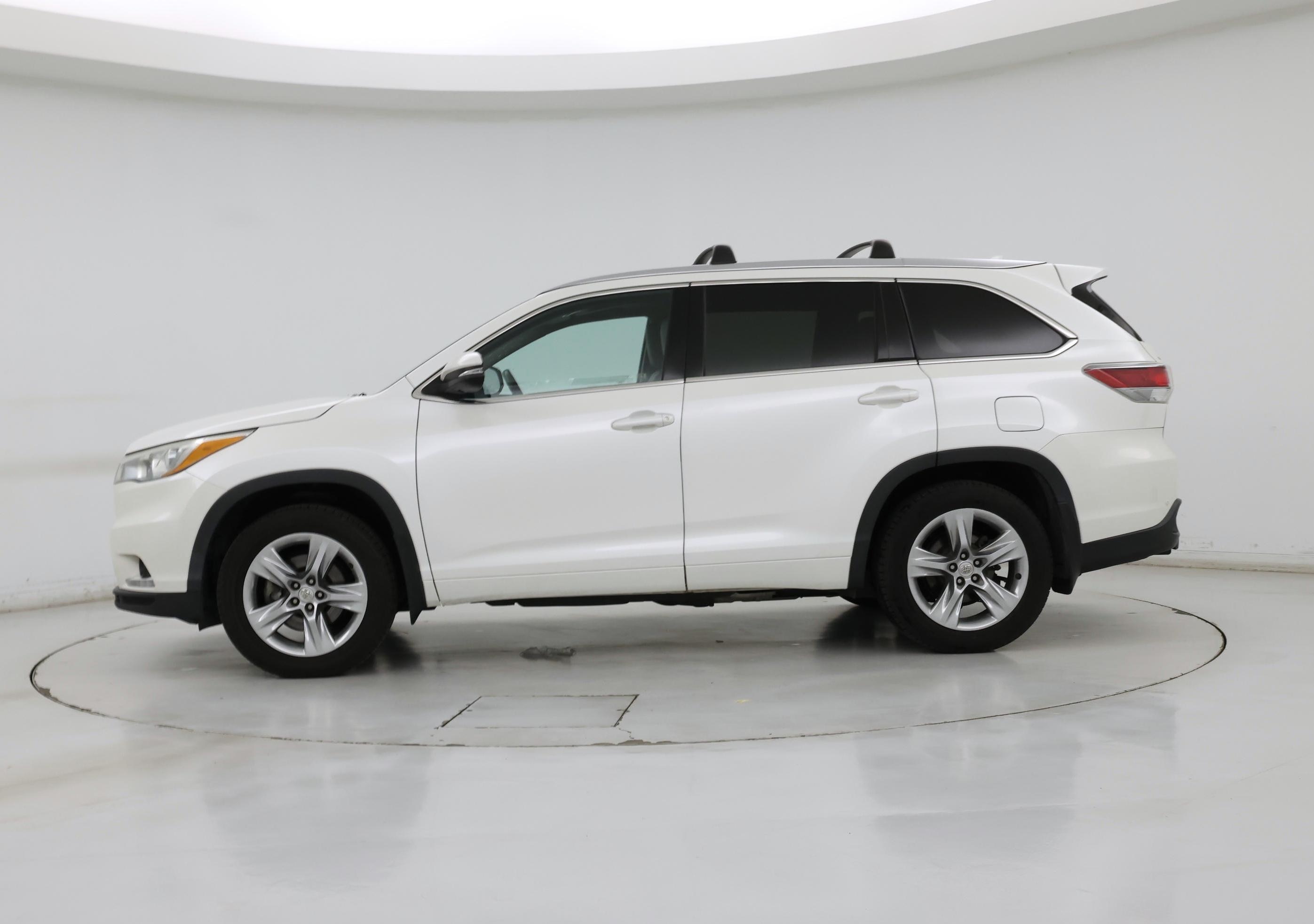 Thumbnail: 2015 Toyota Highlander - 3