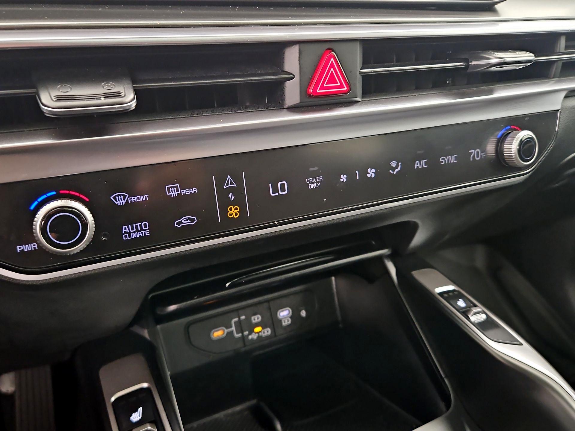 Thumbnail: 2025 Kia Sorento - 17