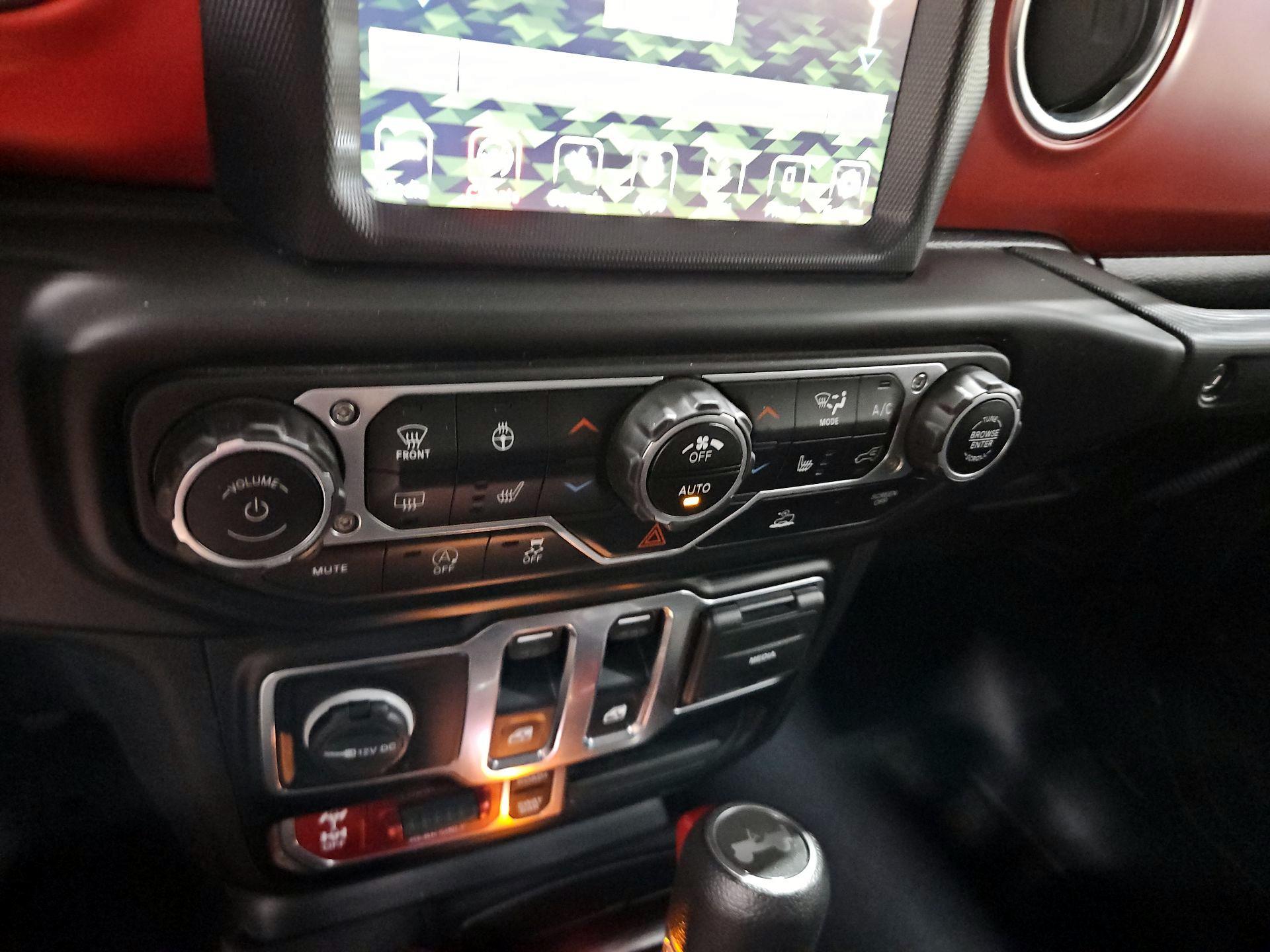 Thumbnail: 2023 Jeep Wrangler - 17