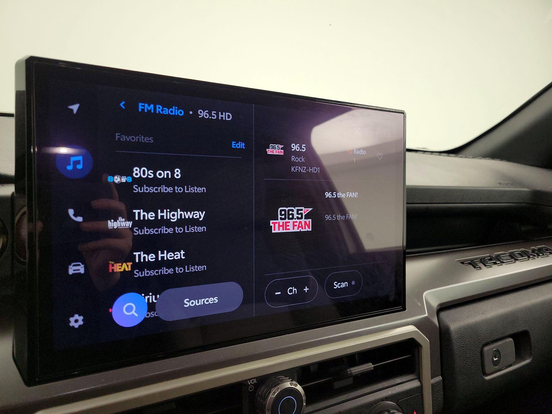 Thumbnail: 2024 Toyota Tacoma - 15