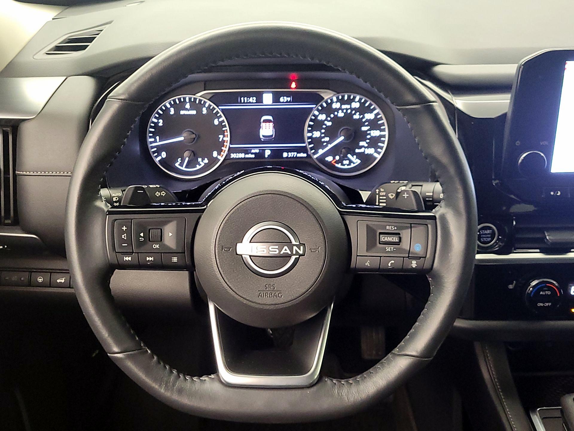 Thumbnail: 2023 Nissan Pathfinder - 10