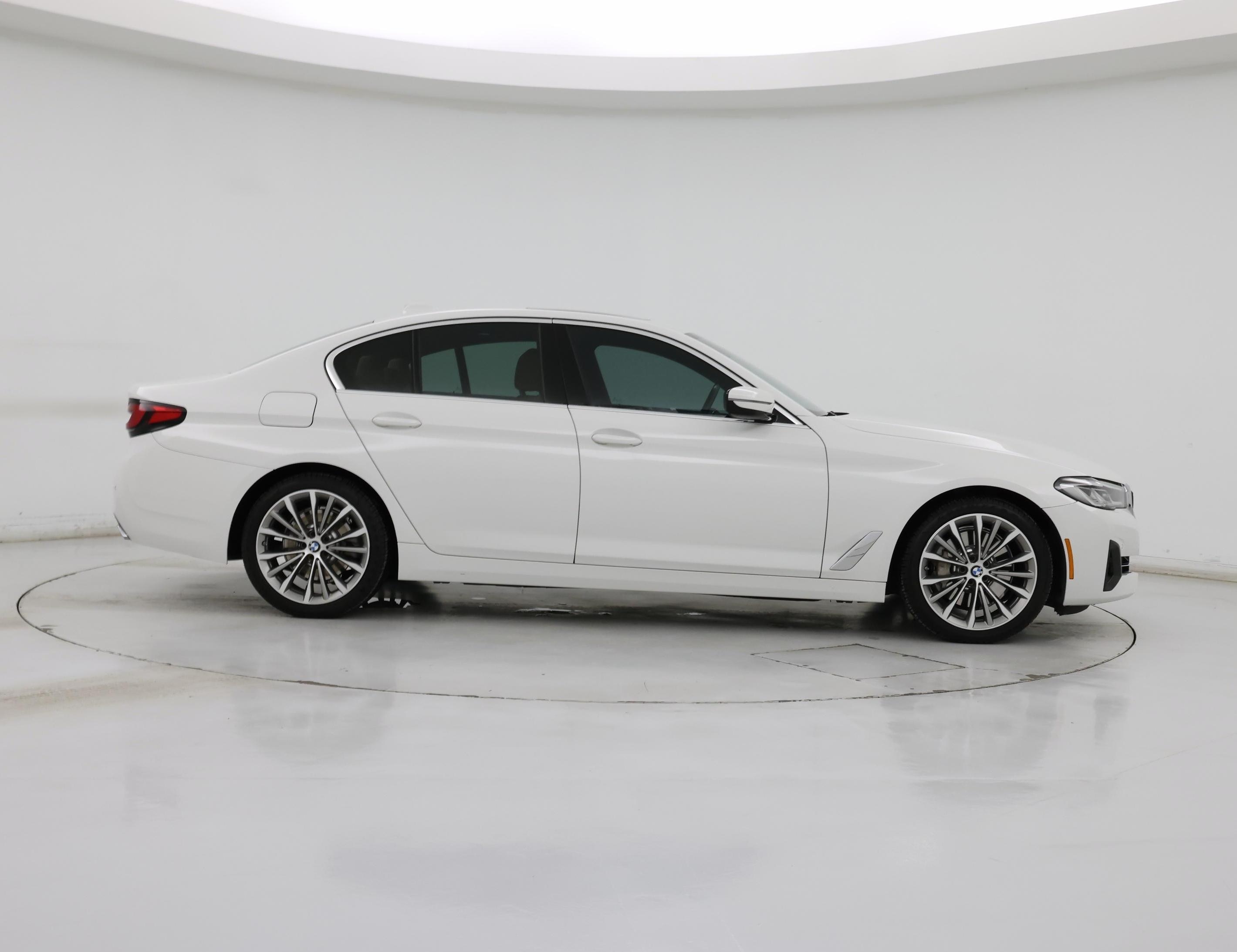 Thumbnail: 2021 BMW 5 Series - 7
