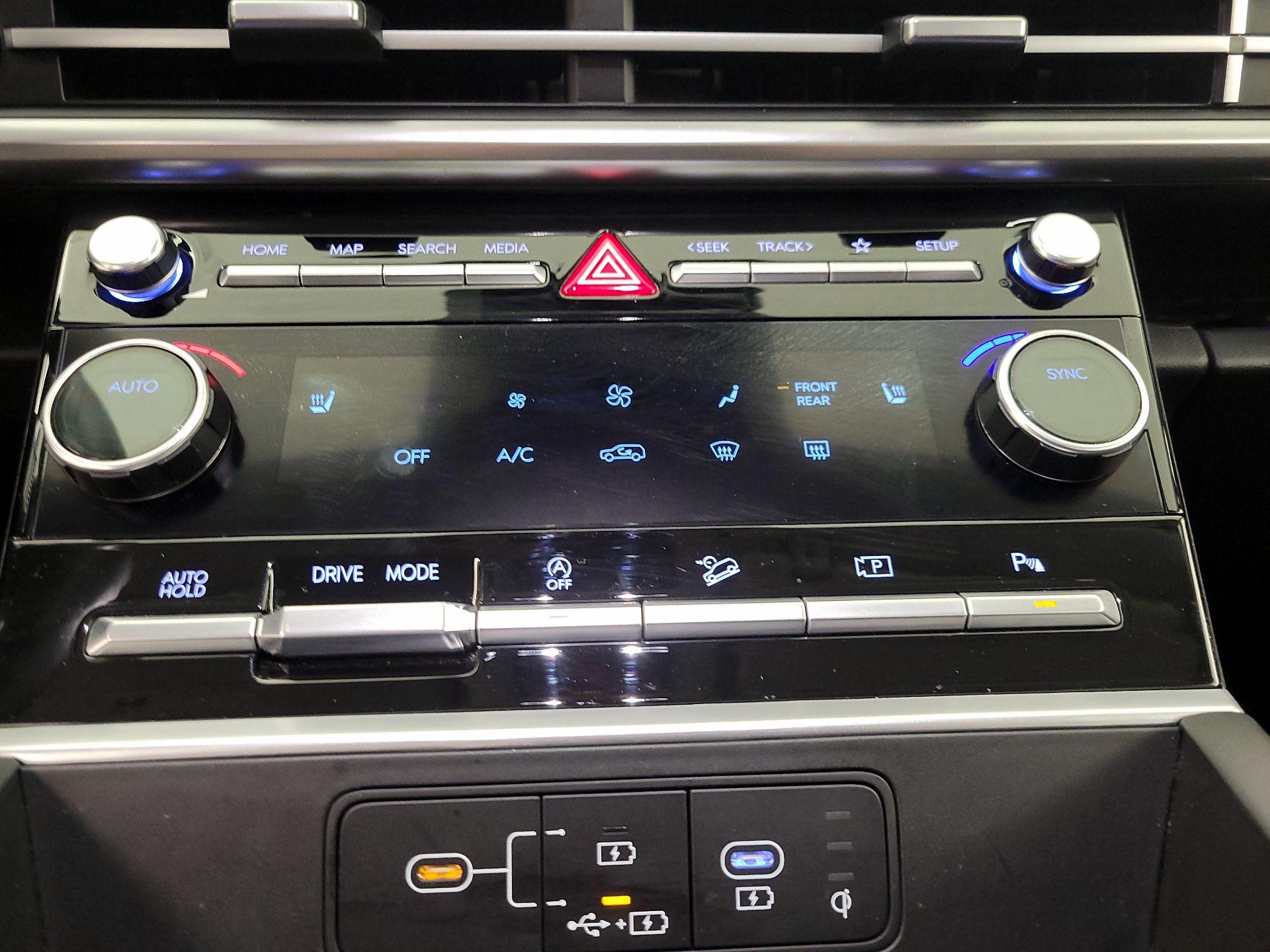 Thumbnail: 2024 Hyundai Santa Fe - 16