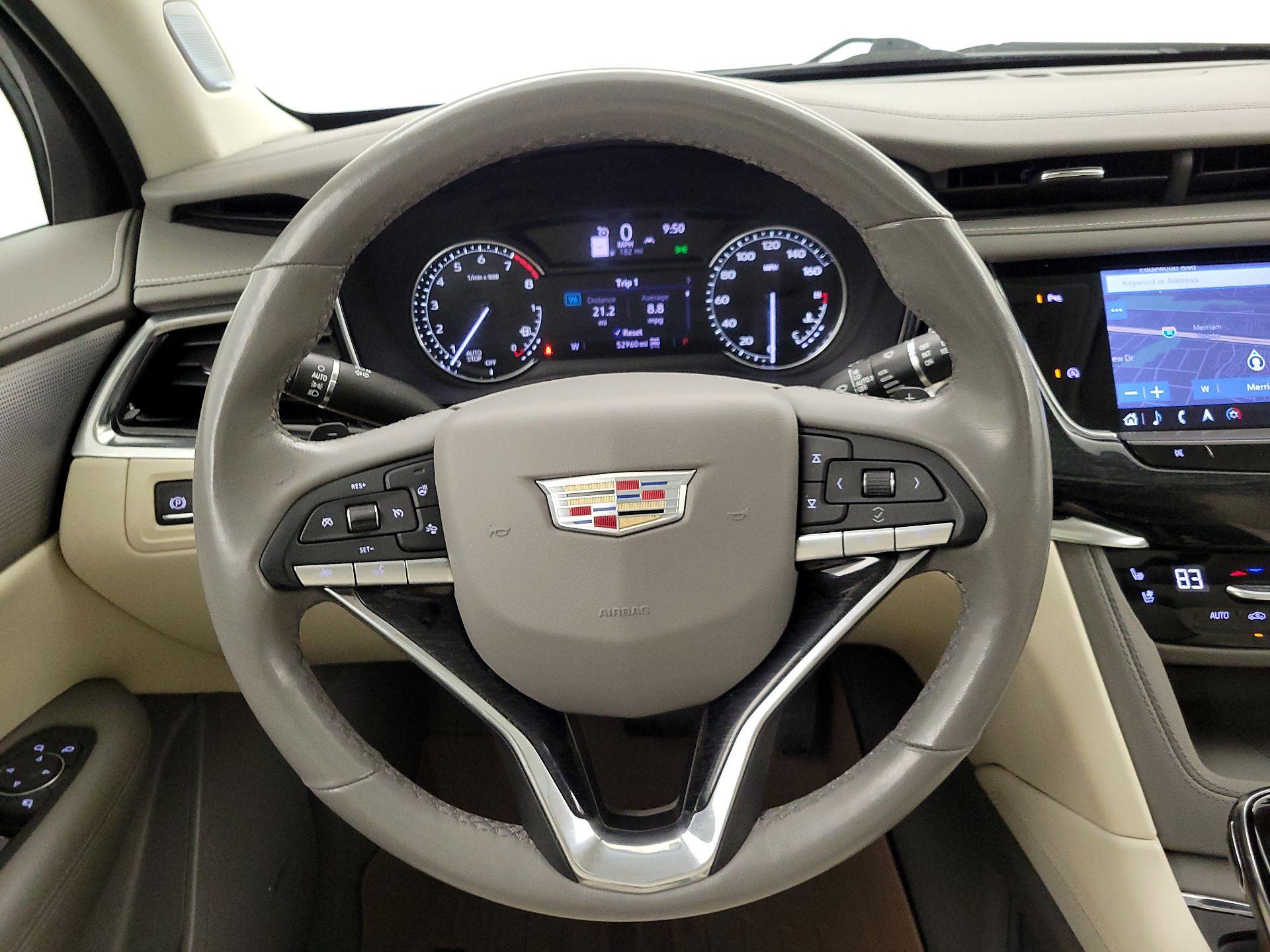 Thumbnail: 2023 Cadillac XT6 - 10