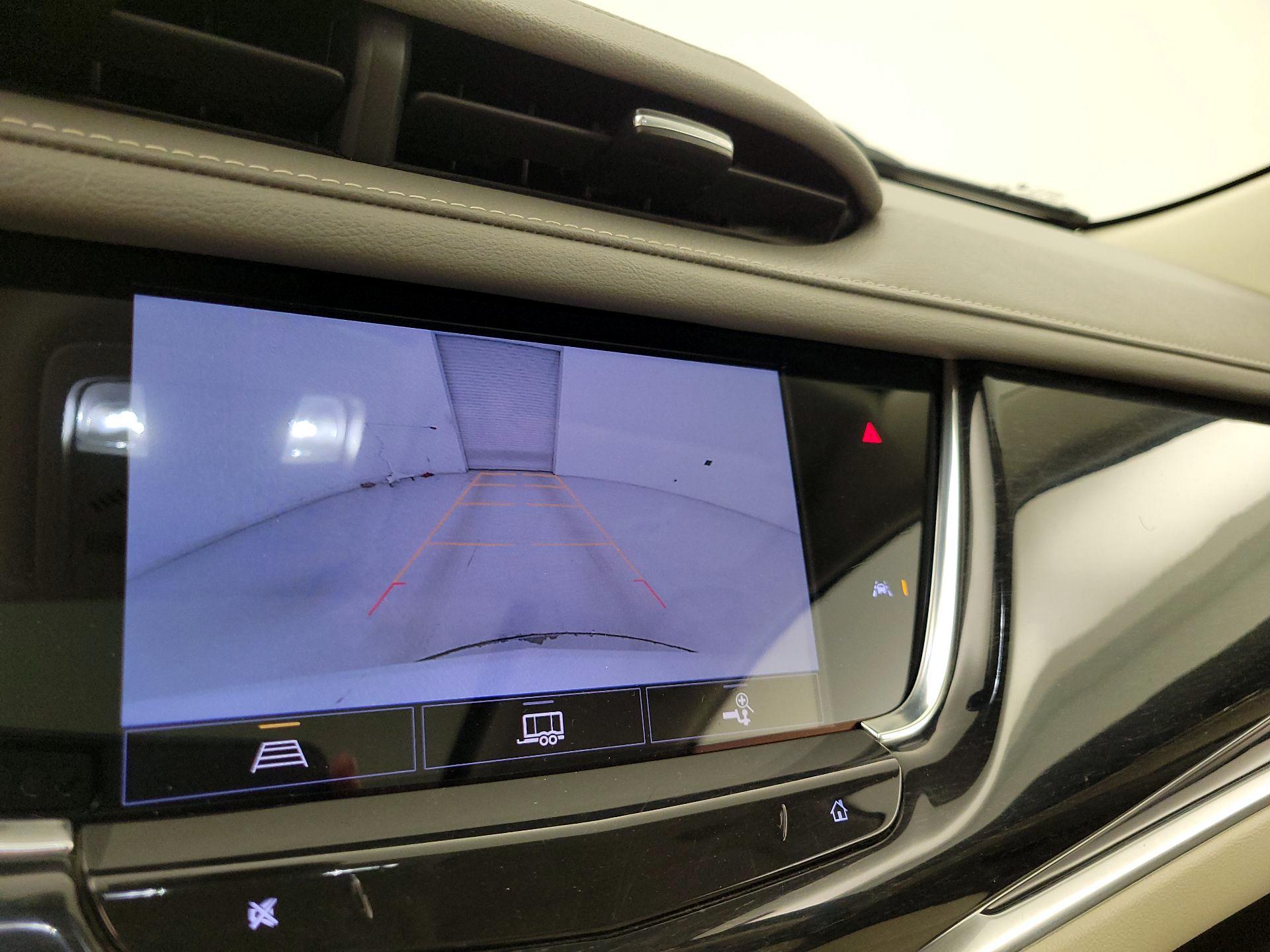 Thumbnail: 2023 Cadillac XT6 - 15