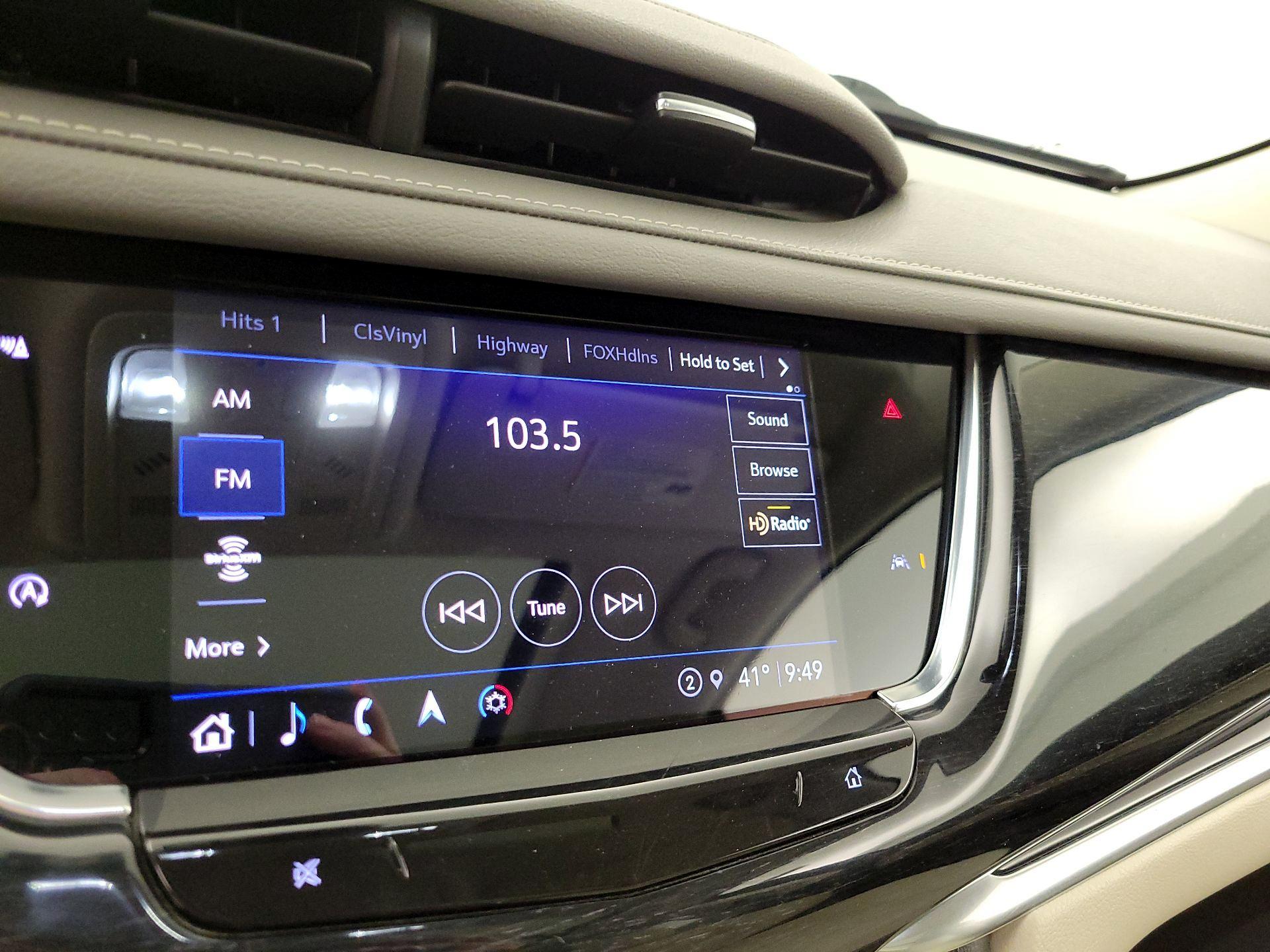 Thumbnail: 2023 Cadillac XT6 - 16