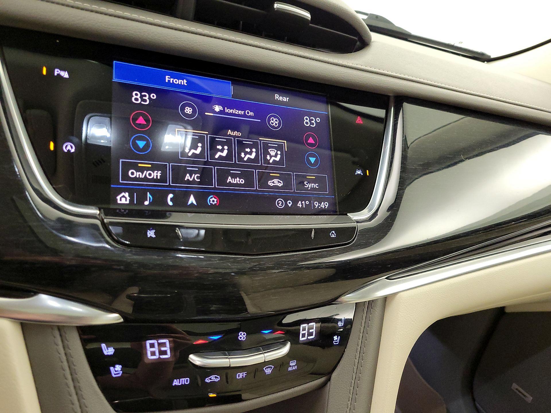 Thumbnail: 2023 Cadillac XT6 - 17