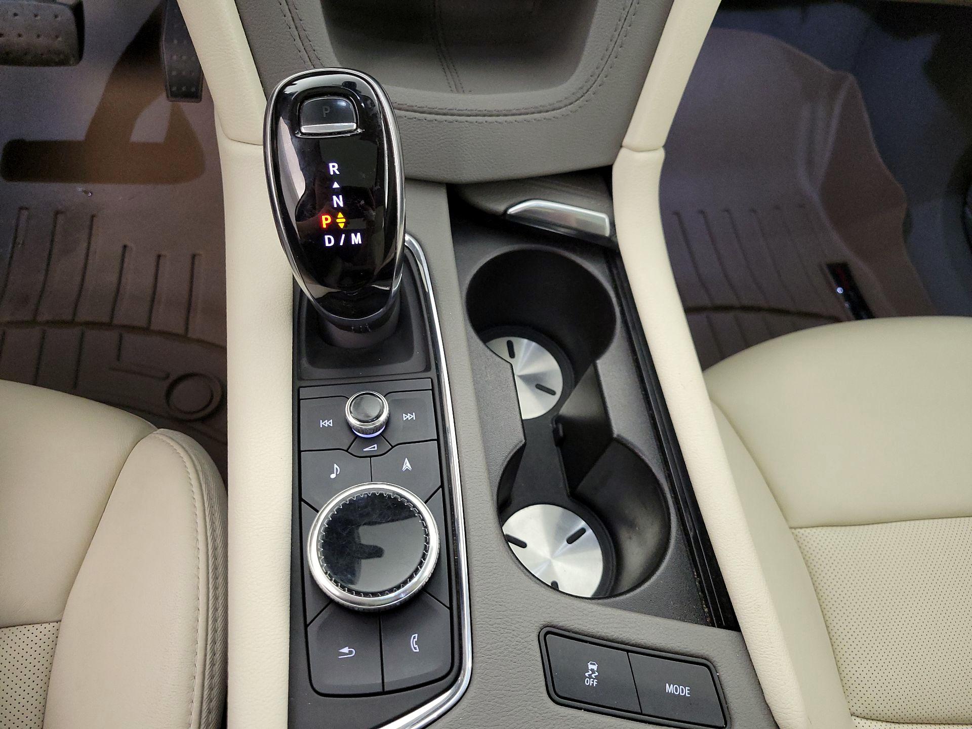 Thumbnail: 2023 Cadillac XT6 - 18