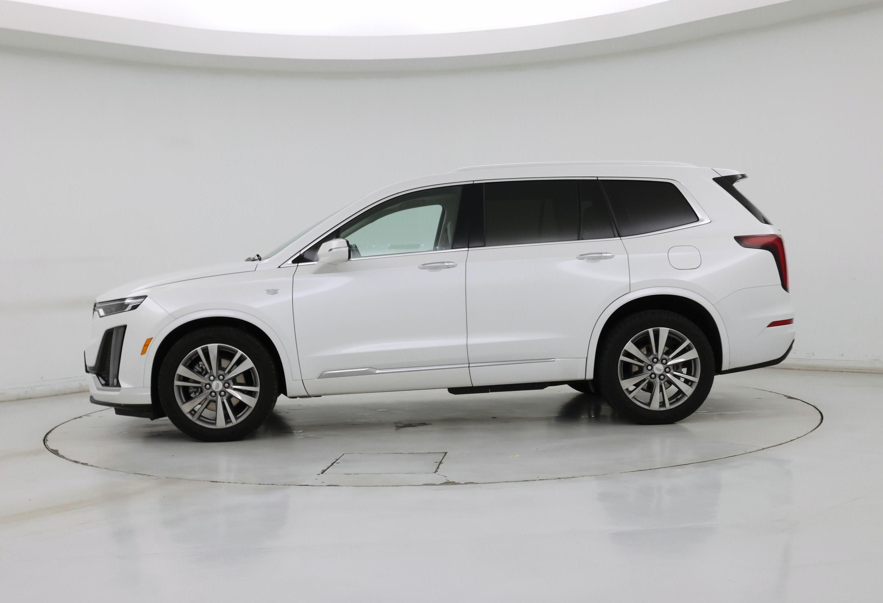 Thumbnail: 2023 Cadillac XT6 - 3