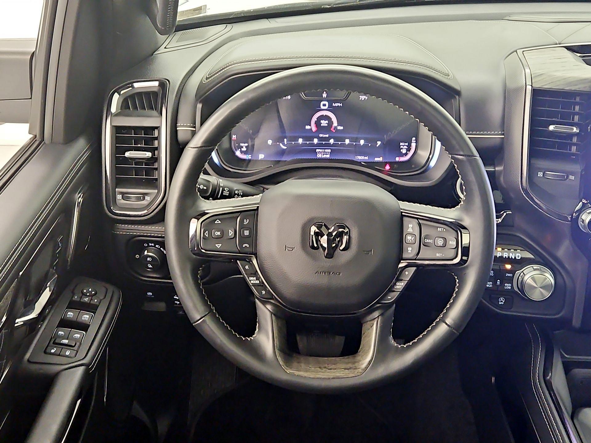 Thumbnail: 2025 RAM 1500 - 10