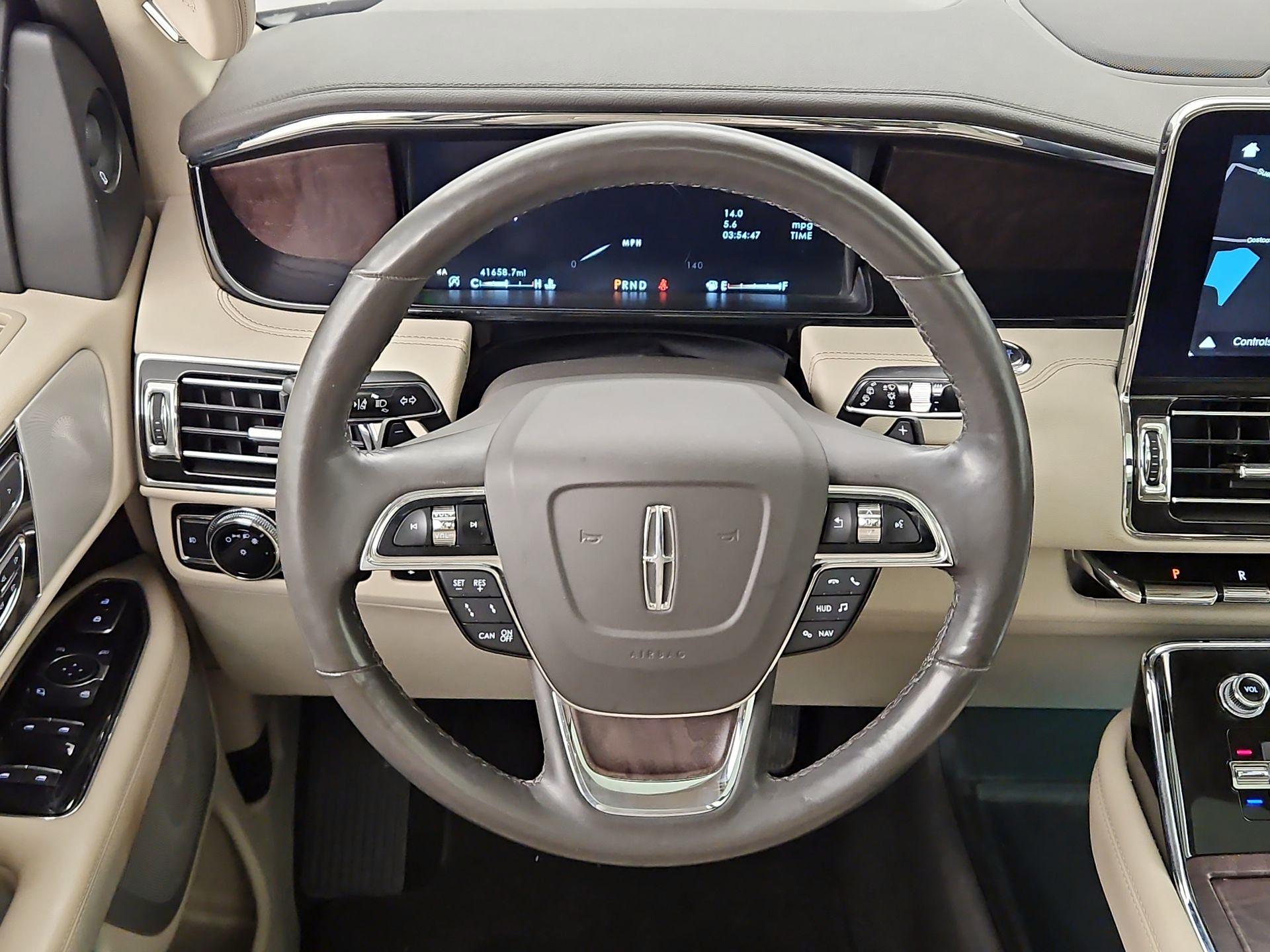 Thumbnail: 2019 Lincoln Navigator - 10