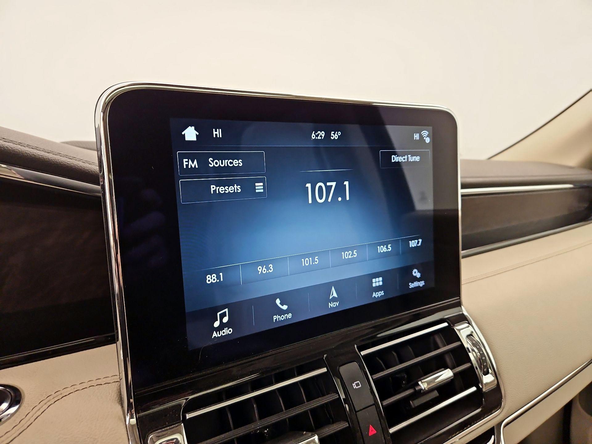 Thumbnail: 2019 Lincoln Navigator - 16