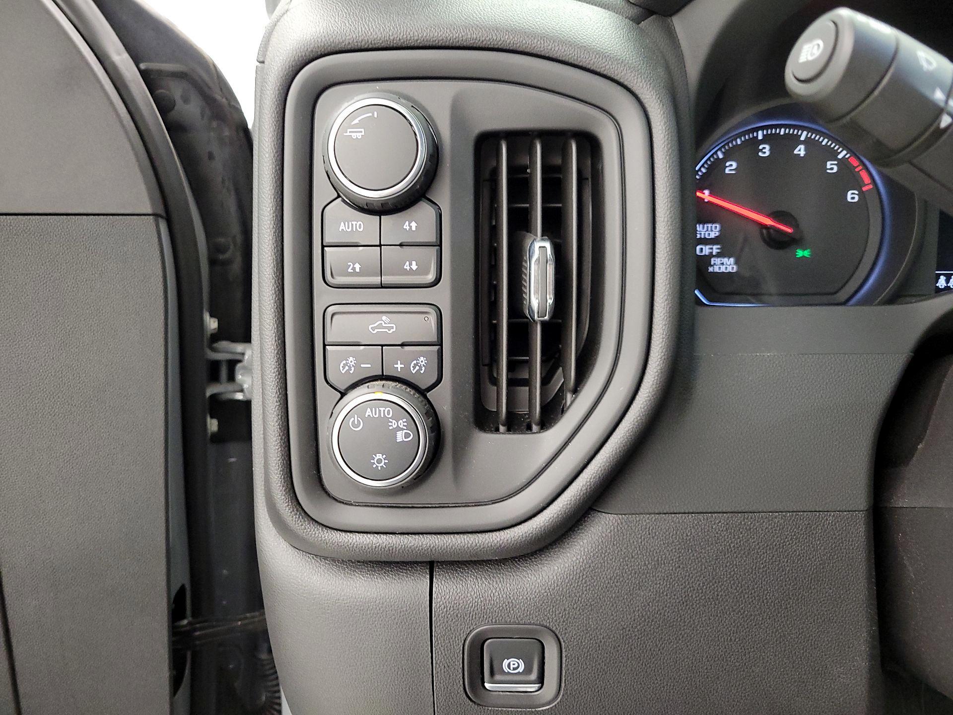 Thumbnail: 2025 Chevrolet Silverado 1500 - 13