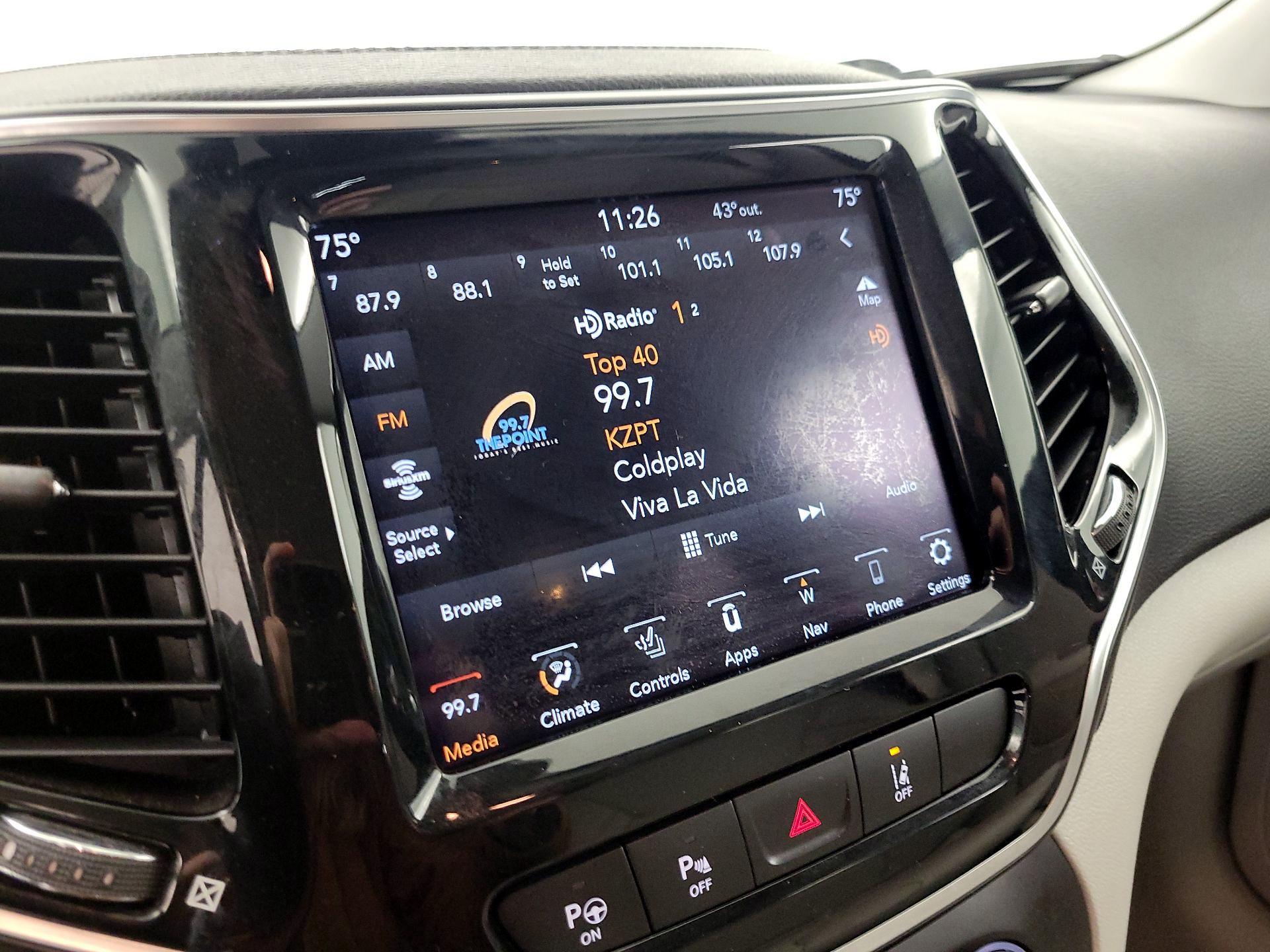 Thumbnail: 2019 Jeep Cherokee - 16