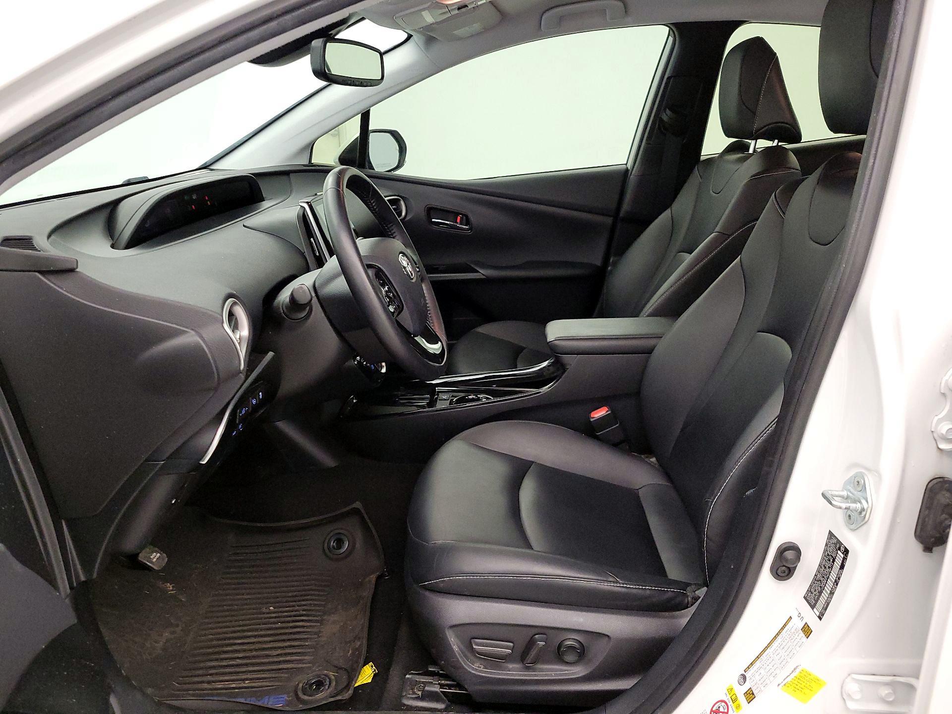 Thumbnail: 2021 Toyota Prius Prime - 11