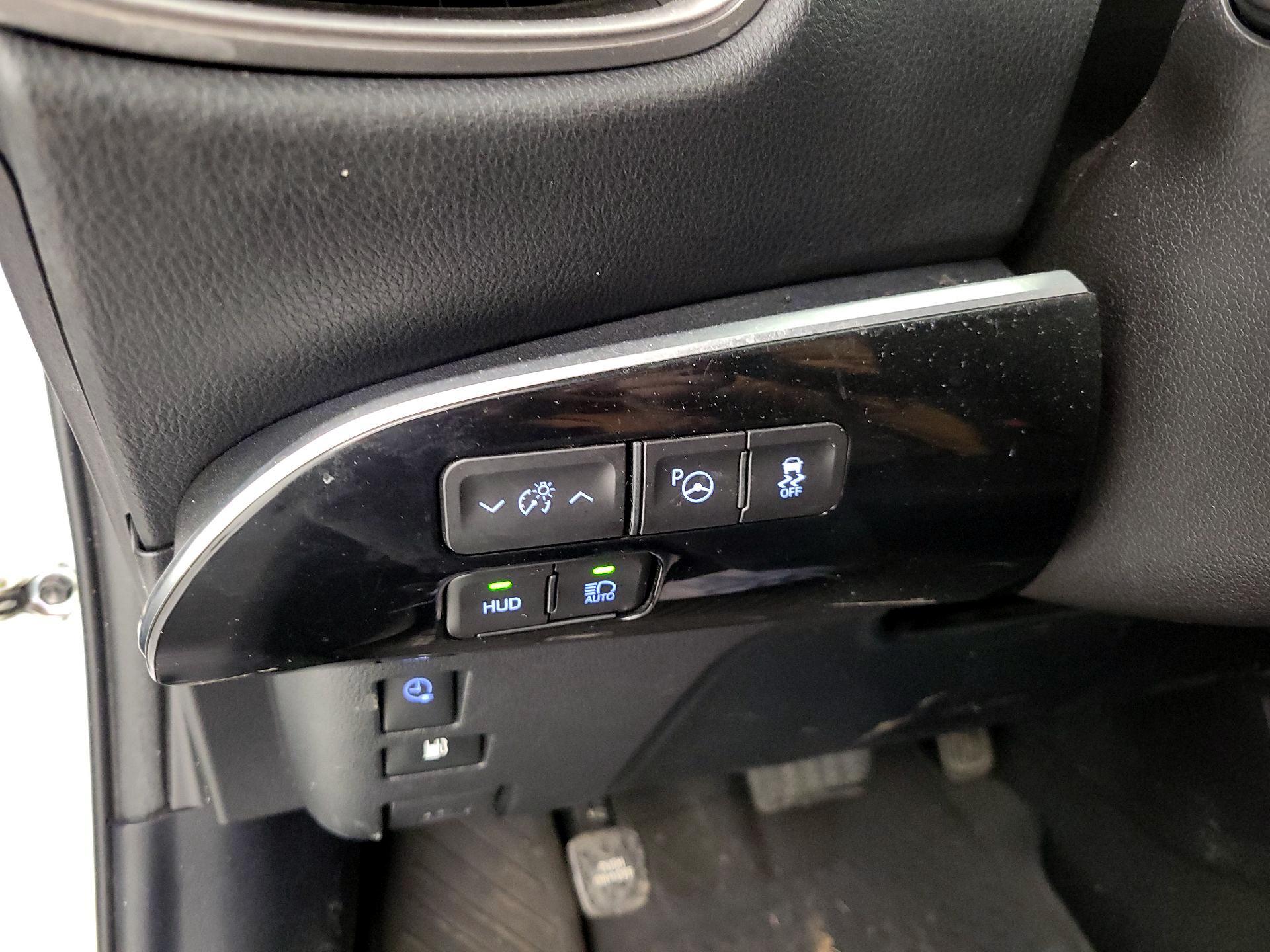 Thumbnail: 2021 Toyota Prius Prime - 13