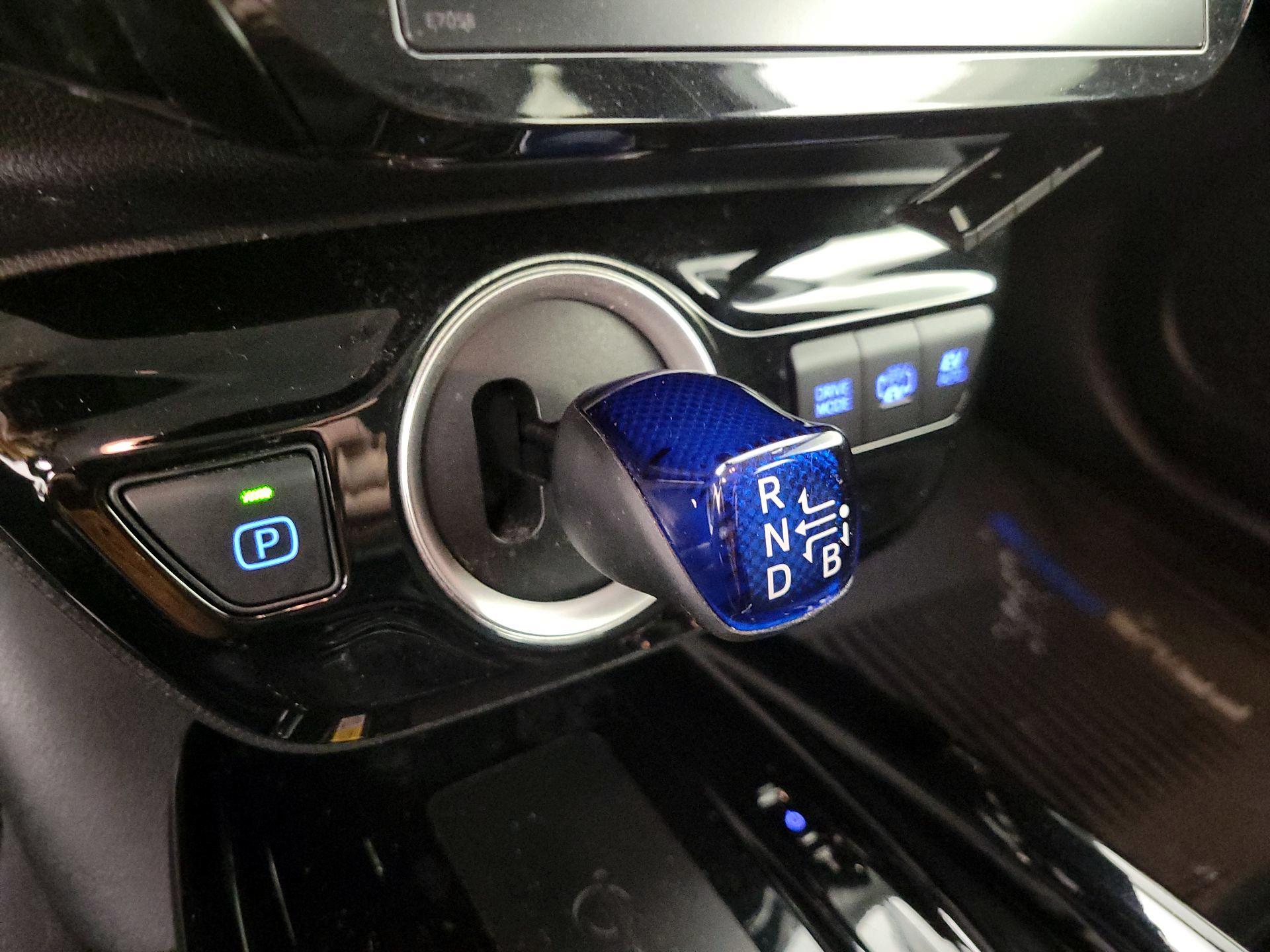 Thumbnail: 2021 Toyota Prius Prime - 18