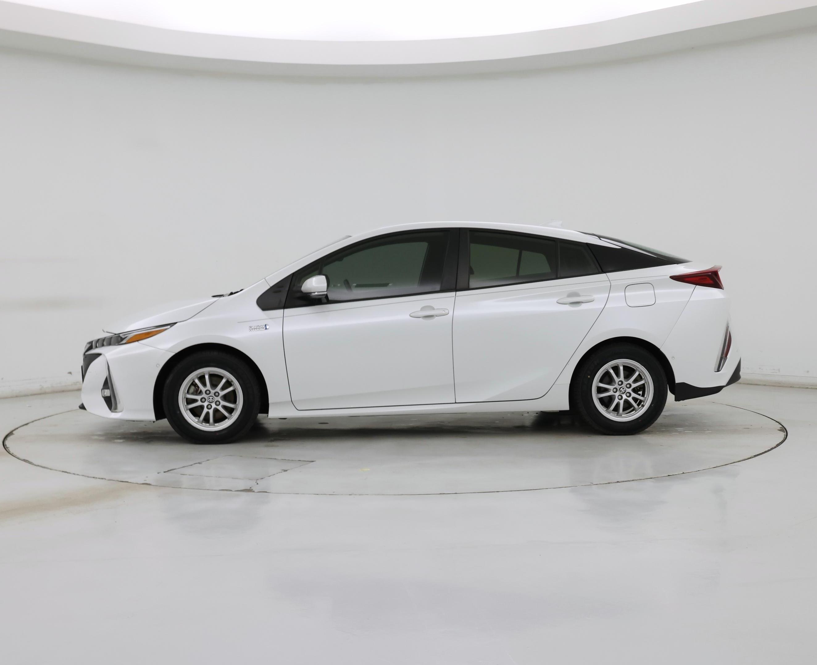 Thumbnail: 2021 Toyota Prius Prime - 3