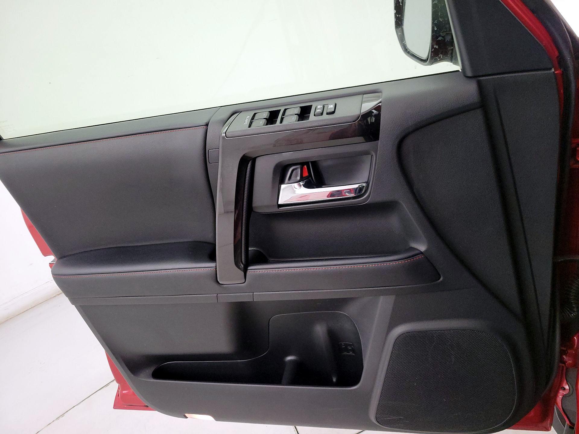 Thumbnail: 2024 Toyota 4Runner - 12