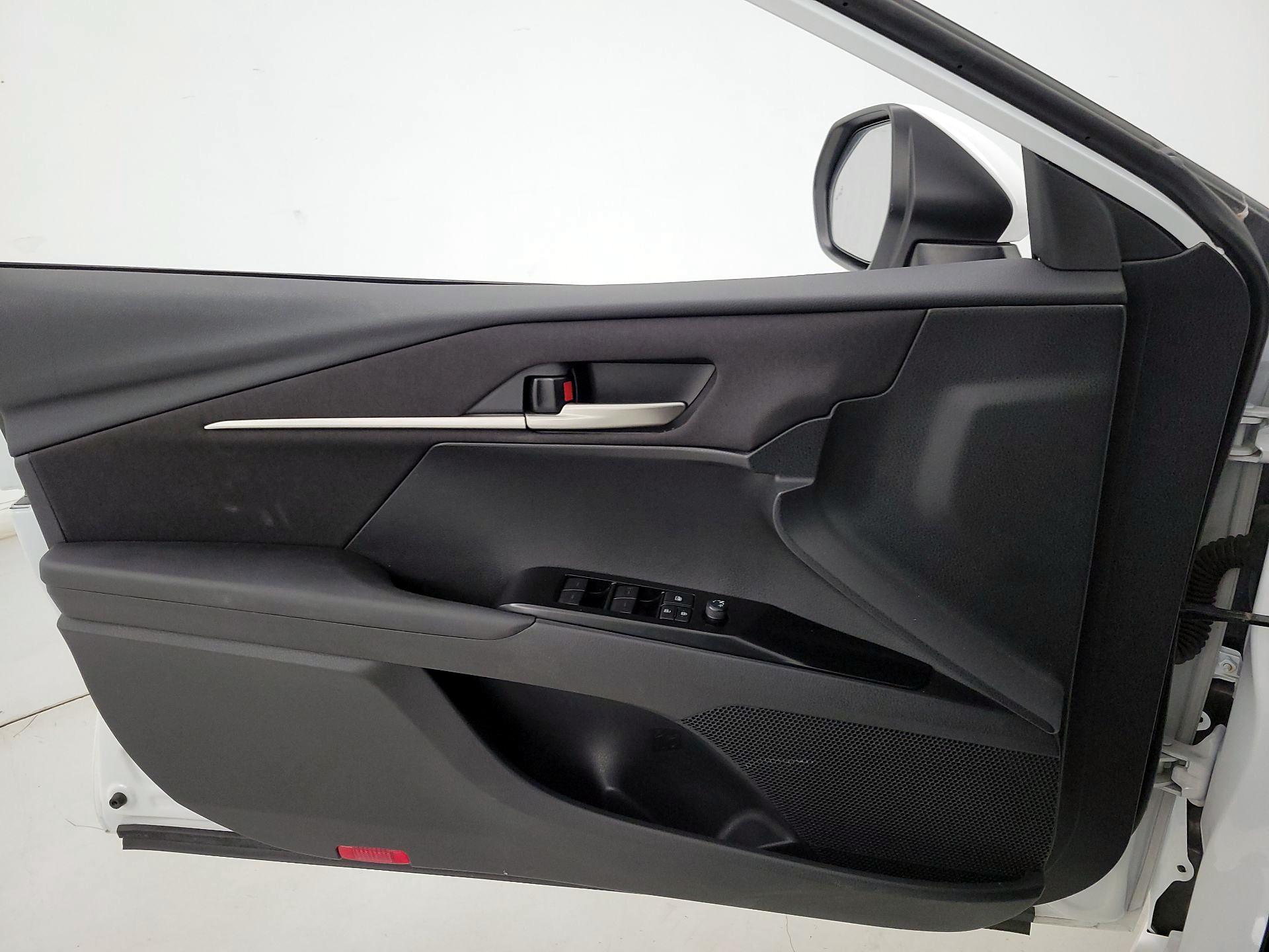 Thumbnail: 2025 Toyota Camry - 12